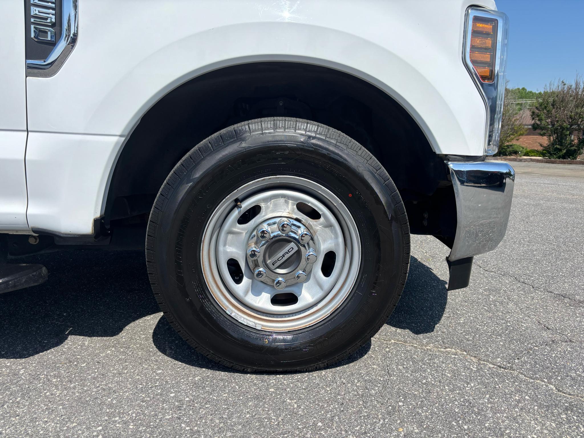 Ford Super Duty F-250 SRW XLT 2WD Reg Cab 8' Box 2019