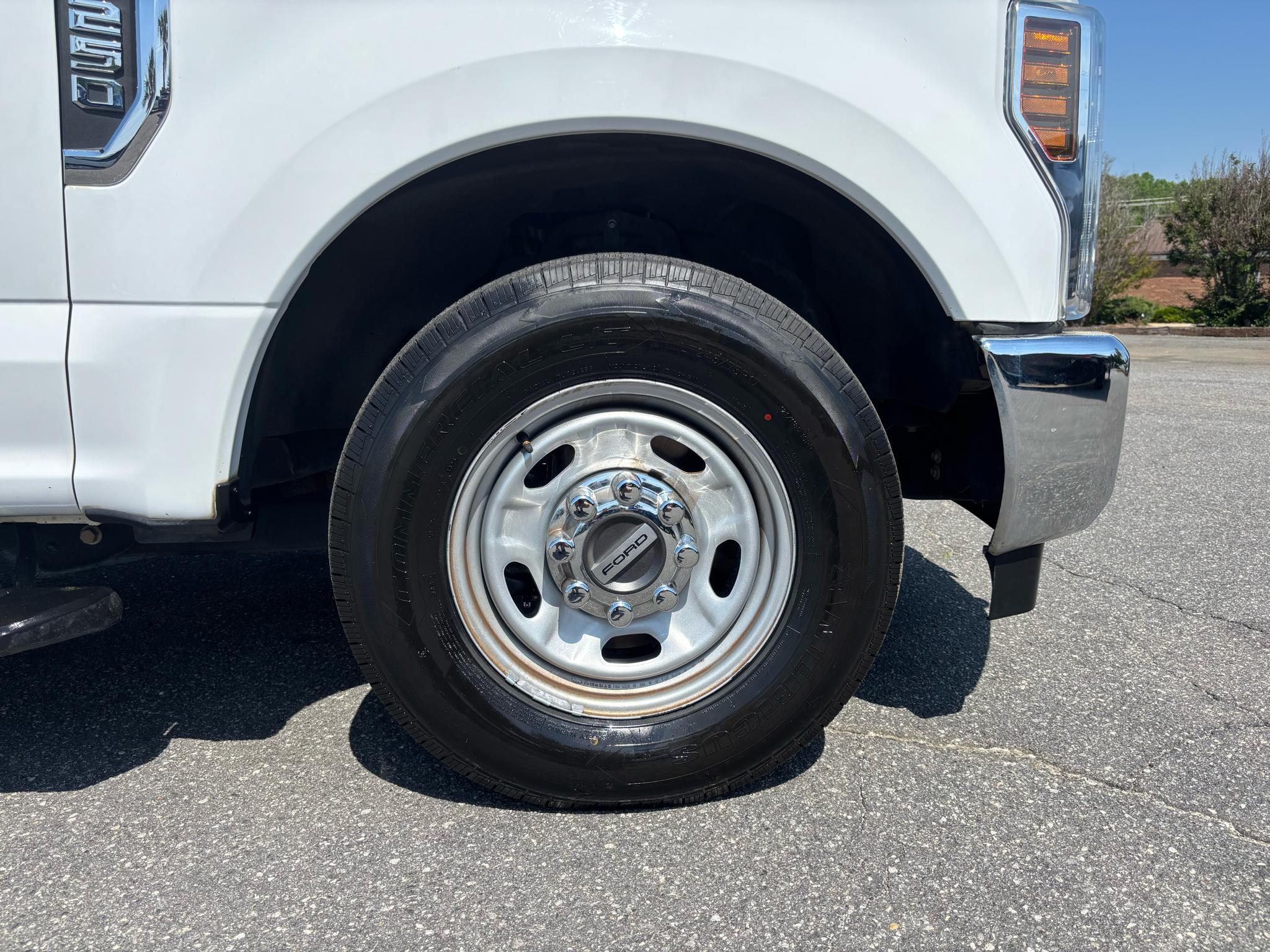 Ford Super Duty F-250 SRW XLT 2WD Reg Cab 8' Box 2019