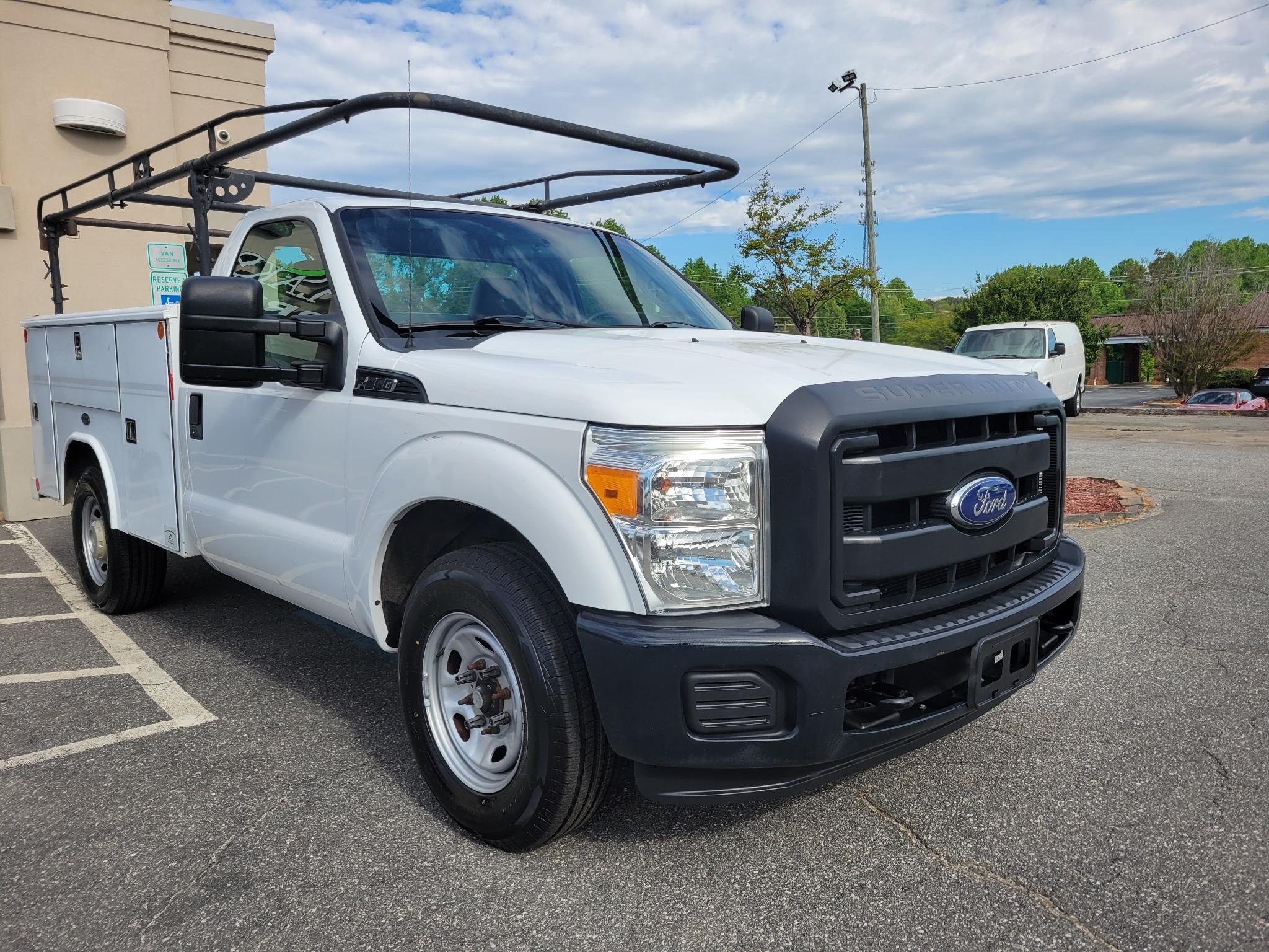 Ford Super Duty F-250 SRW 2WD Reg Cab 137" XLT 2014