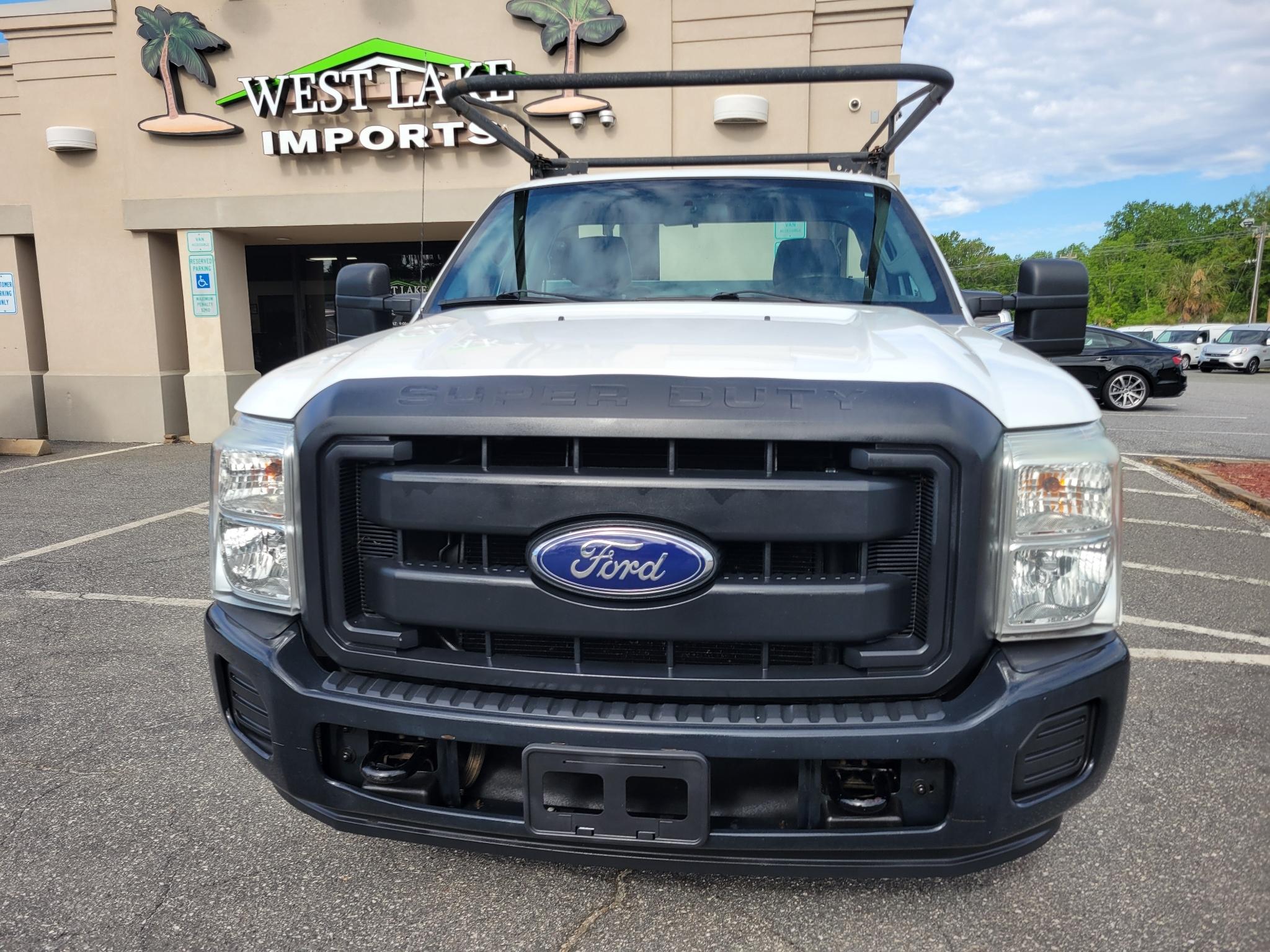 Ford Super Duty F-250 SRW 2WD Reg Cab 137" XLT 2014