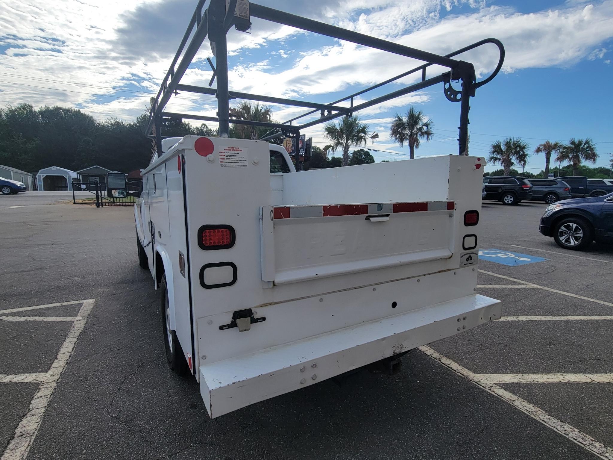 Ford Super Duty F-250 SRW 2WD Reg Cab 137" XLT 2014