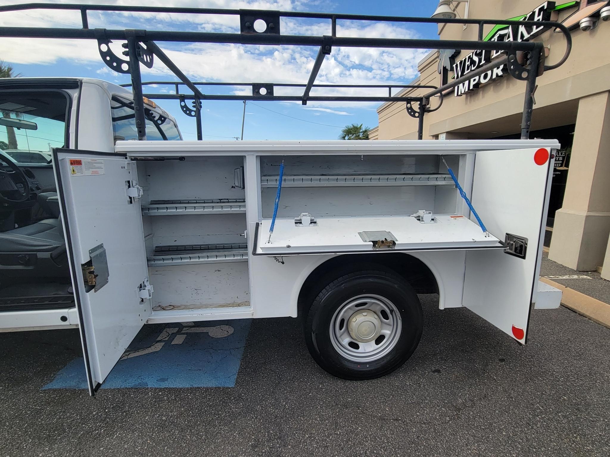 Ford Super Duty F-250 SRW 2WD Reg Cab 137" XLT 2014