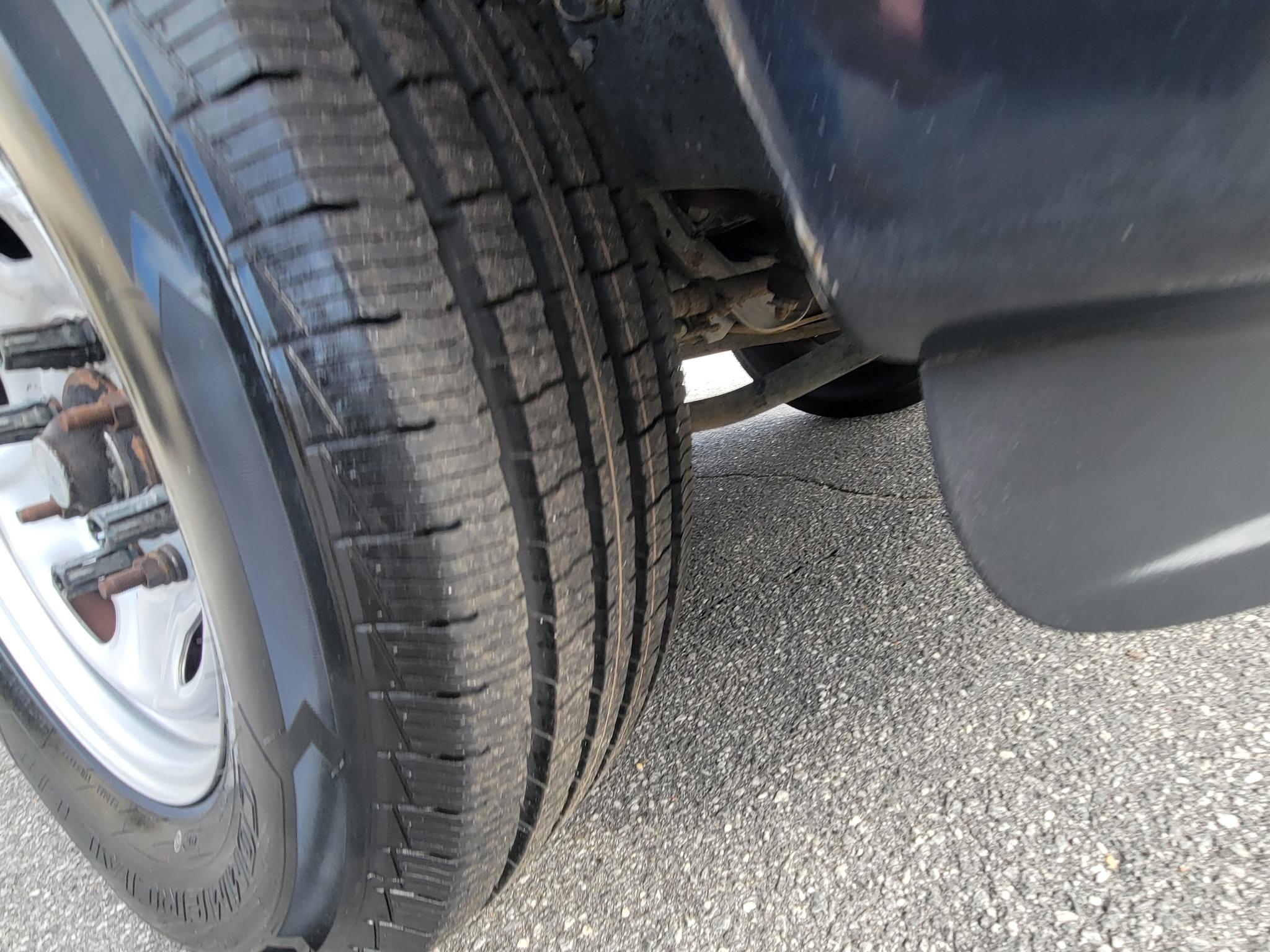 Ford Super Duty F-250 SRW 2WD Reg Cab 137" XLT 2014