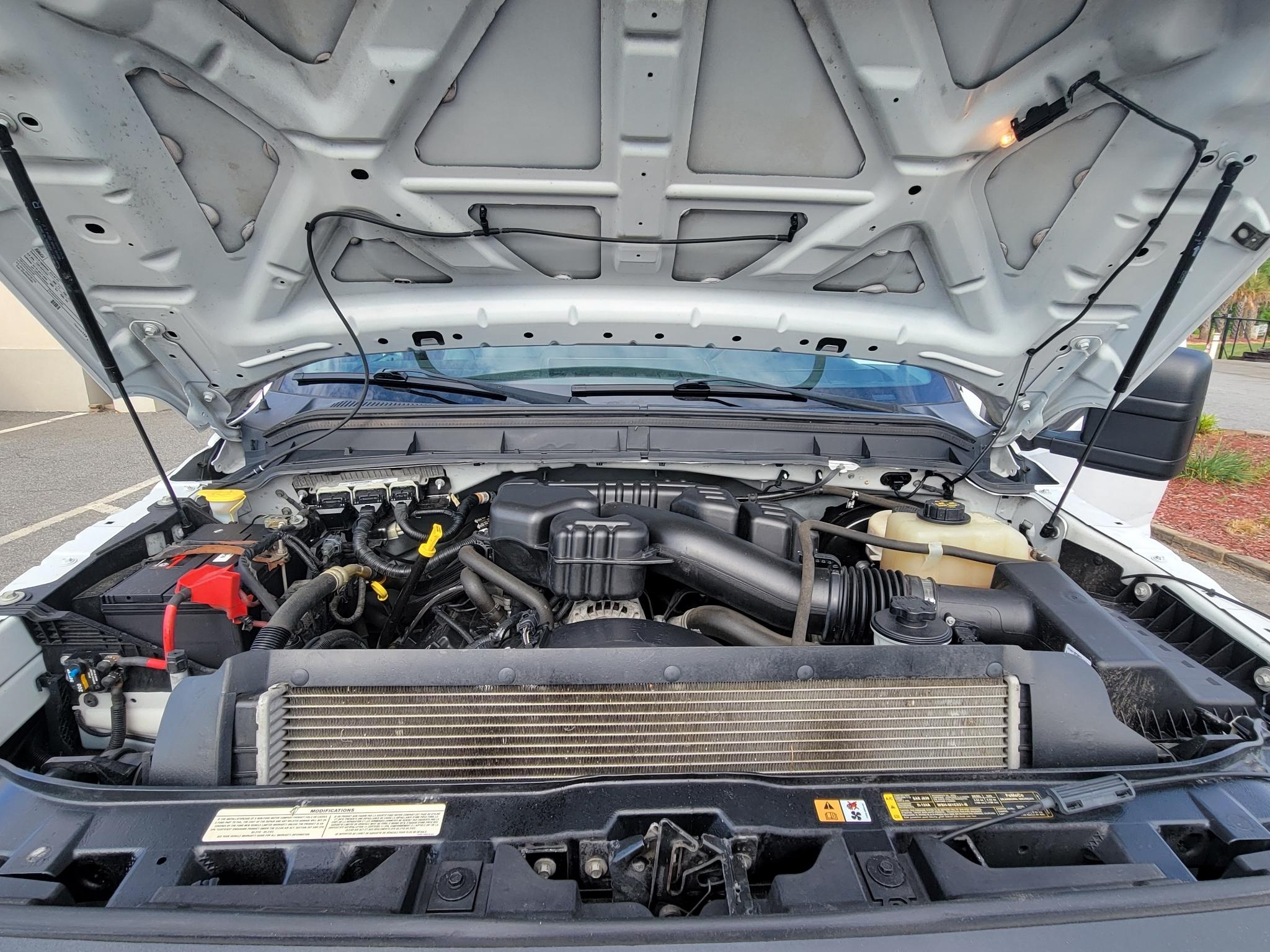 Ford Super Duty F-250 SRW 2WD Reg Cab 137" XLT 2014