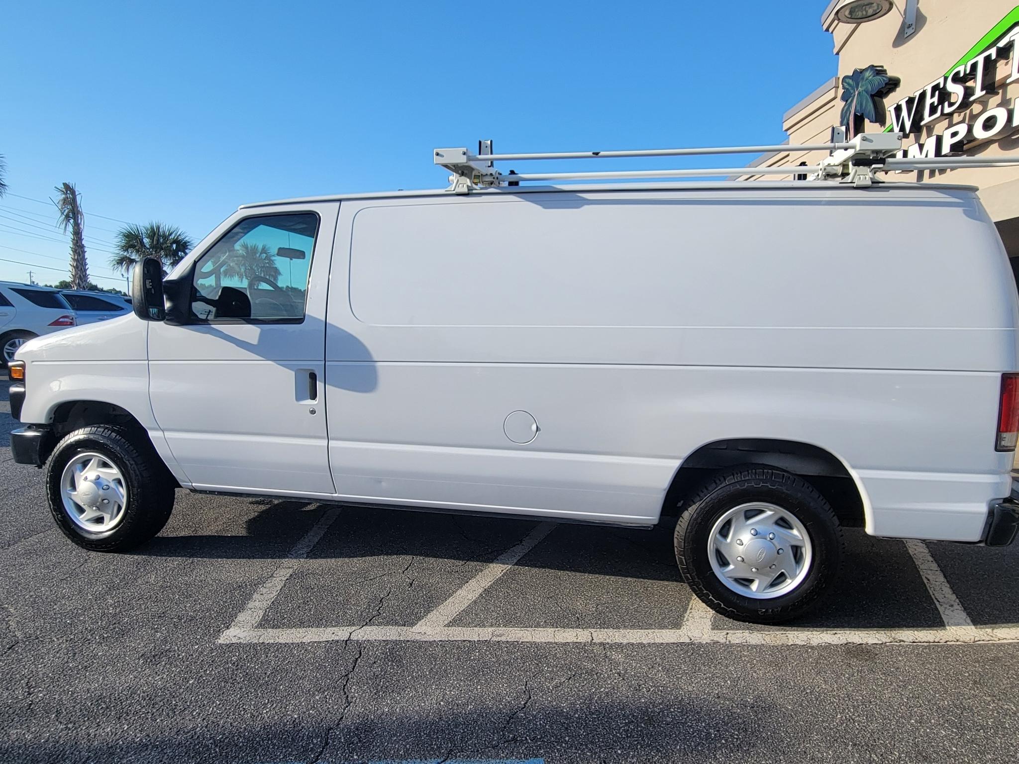 Ford Econoline Cargo Van E-150 Recreational 2014