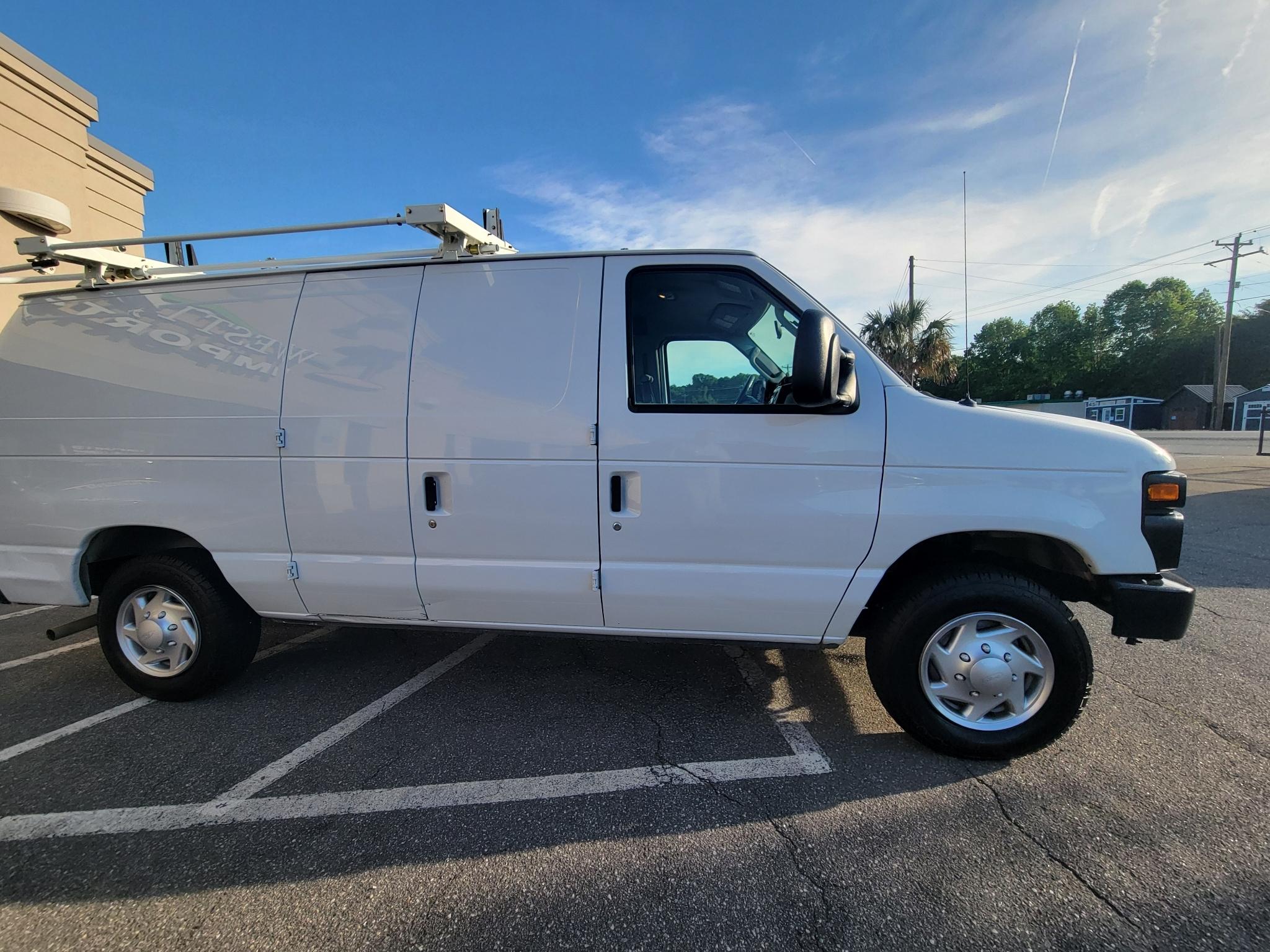 Ford Econoline Cargo Van E-150 Recreational 2014