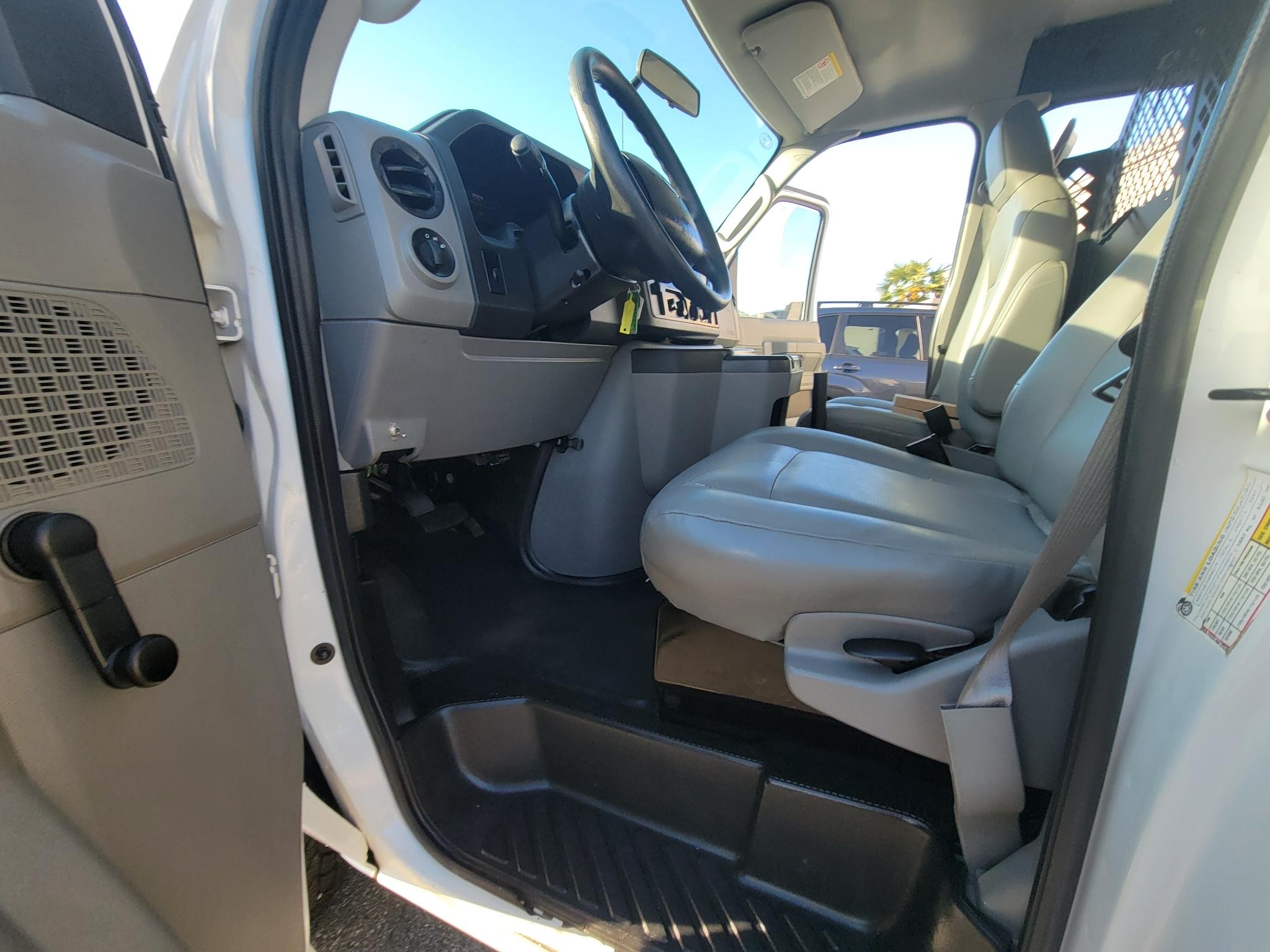Ford Econoline Cargo Van E-150 Recreational 2014