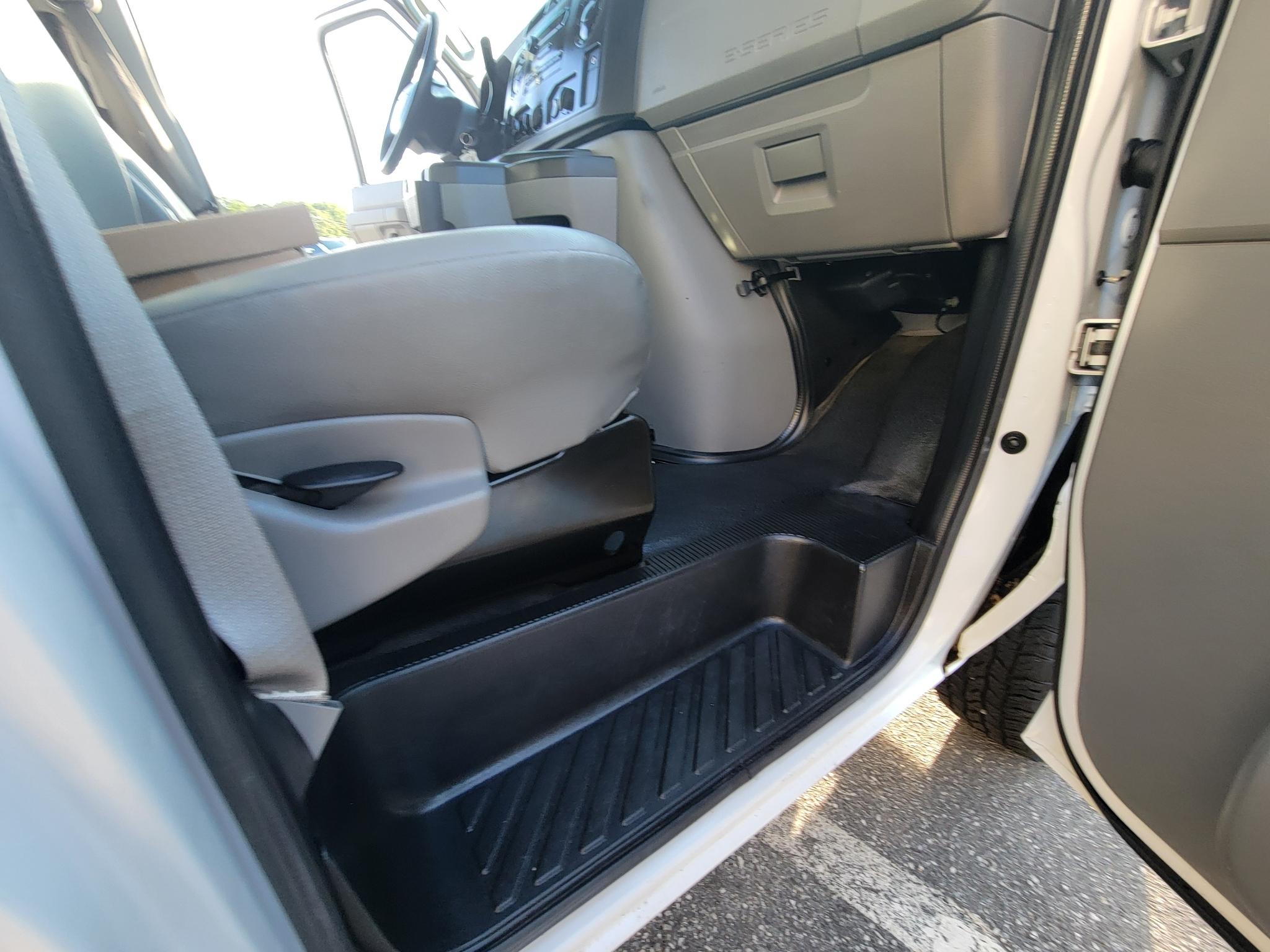 Ford Econoline Cargo Van E-150 Recreational 2014