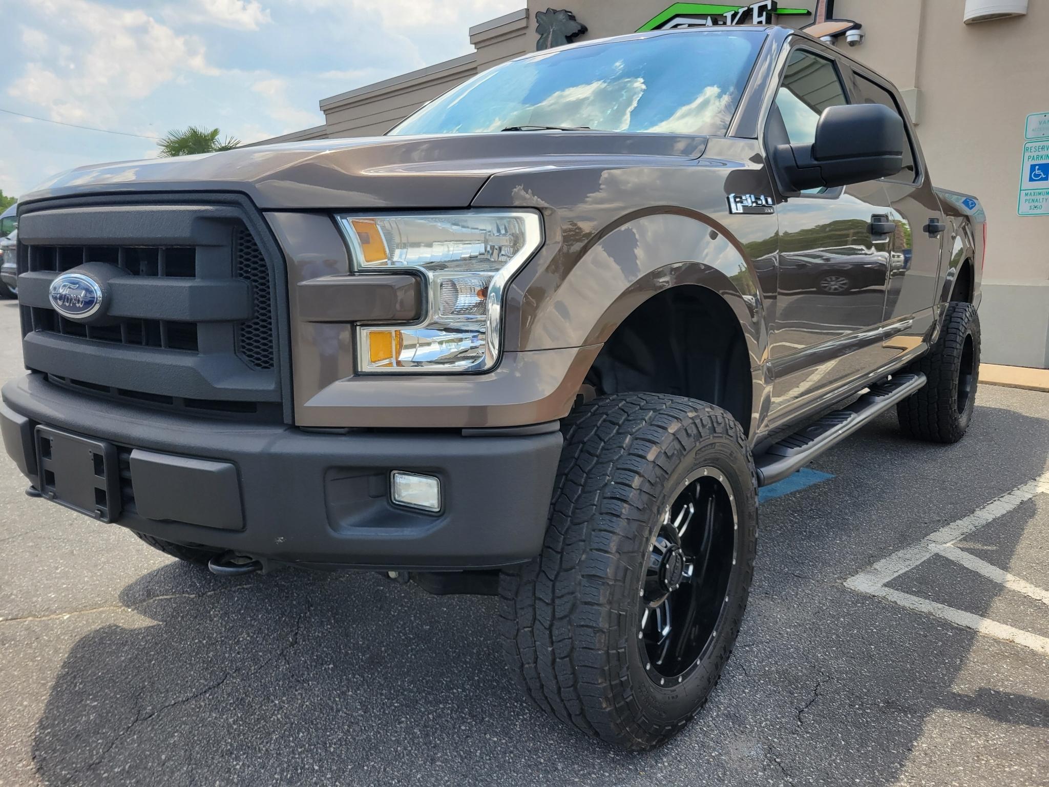 Ford F-150 4WD SuperCrew 145" XL 2016