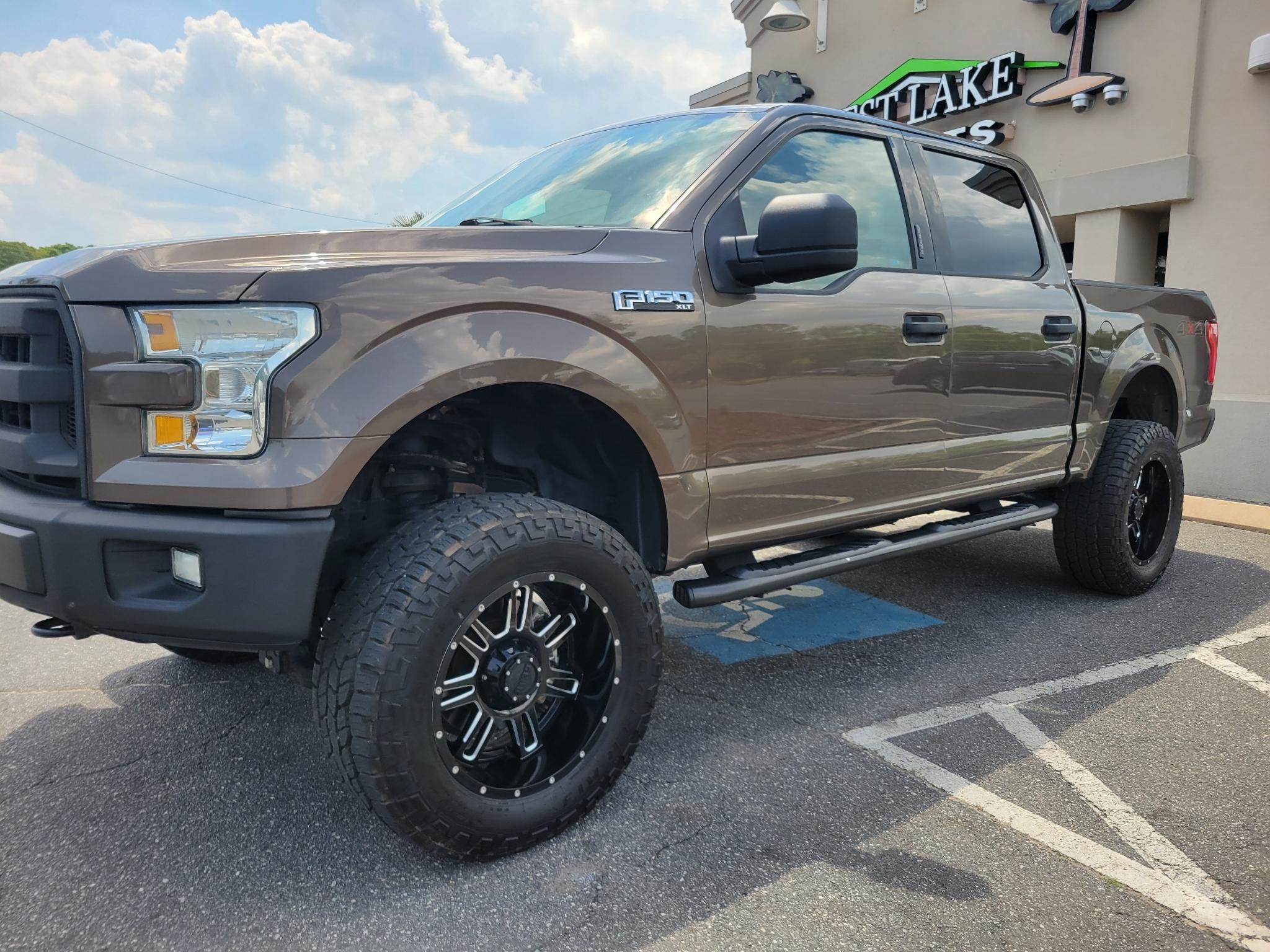 Ford F-150 4WD SuperCrew 145" XL 2016