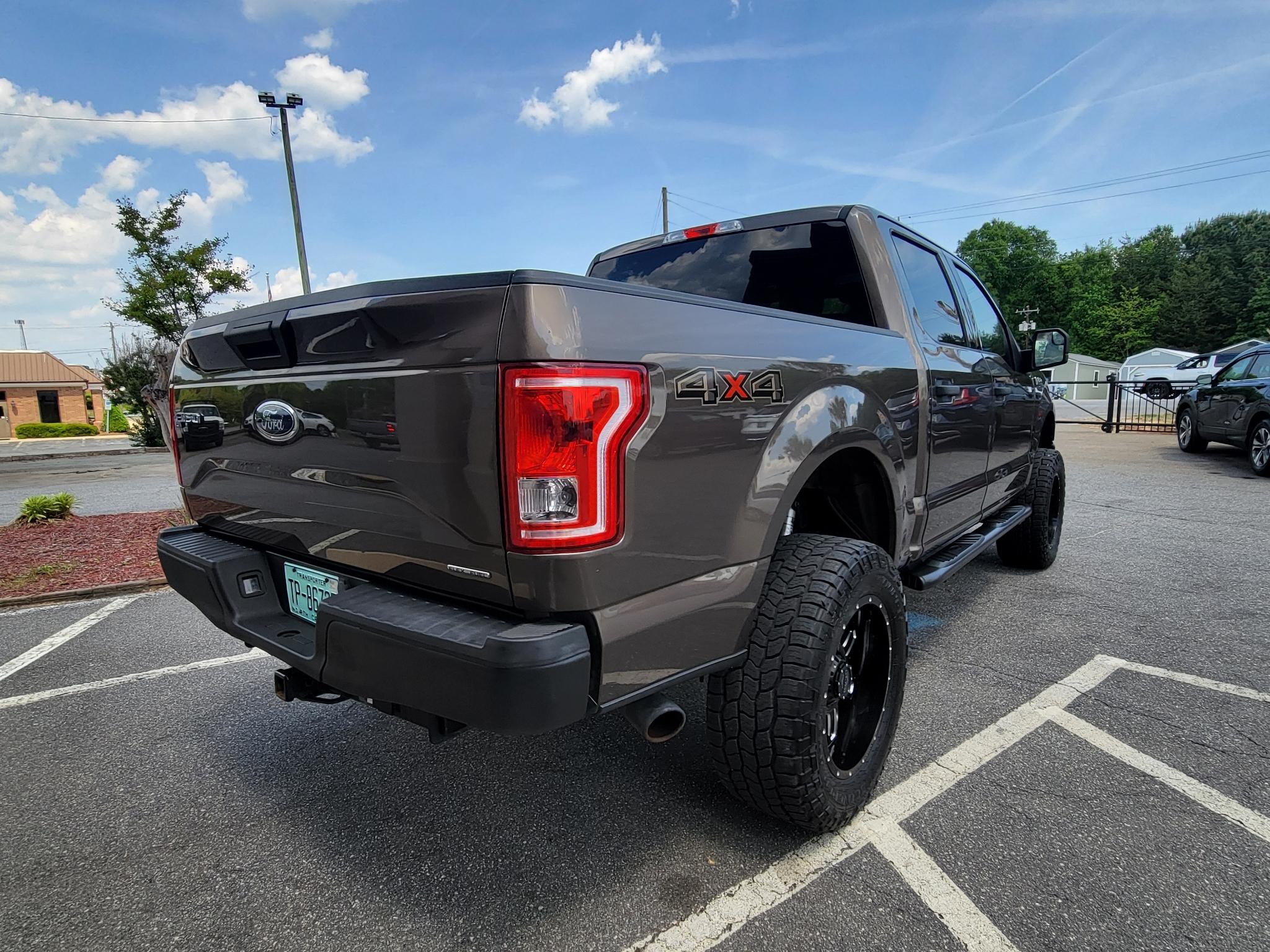 Ford F-150 4WD SuperCrew 145" XL 2016