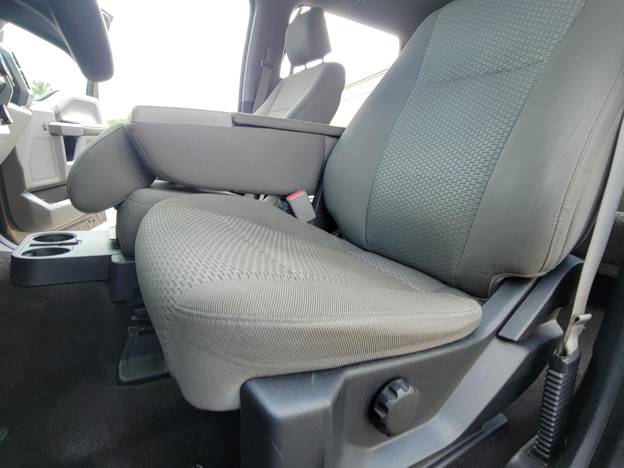 Ford F-150 4WD SuperCrew 145" XL 2016