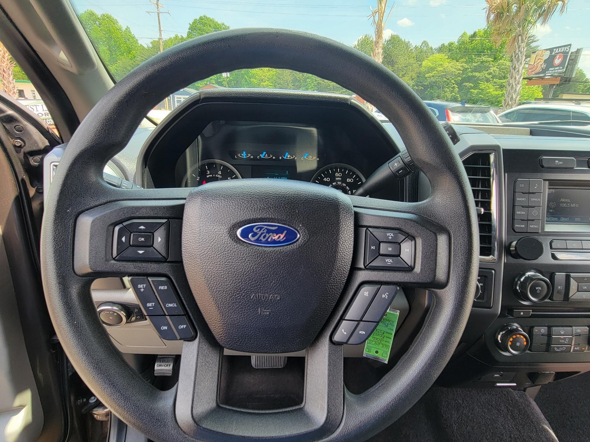 Ford F-150 4WD SuperCrew 145" XL 2016