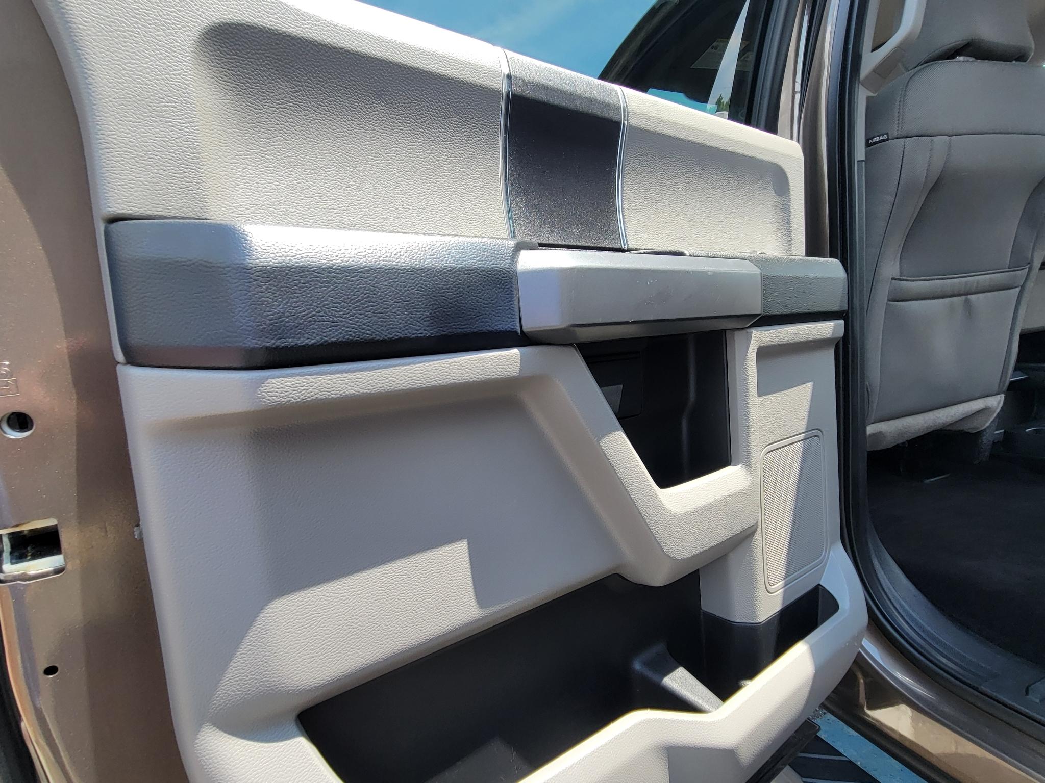 Ford F-150 4WD SuperCrew 145" XL 2016