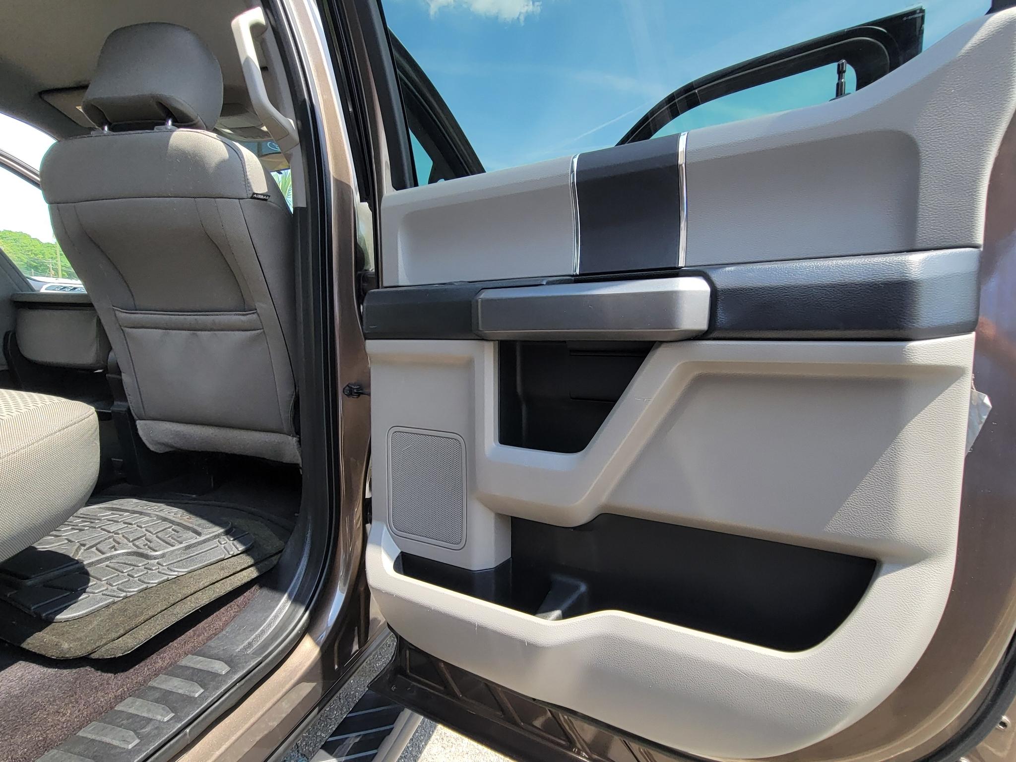 Ford F-150 4WD SuperCrew 145" XL 2016