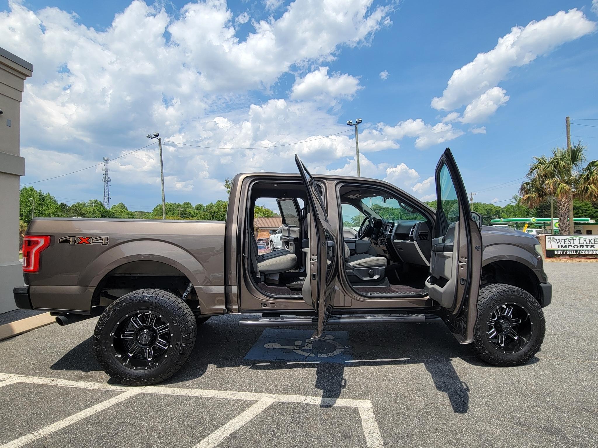 Ford F-150 4WD SuperCrew 145" XL 2016