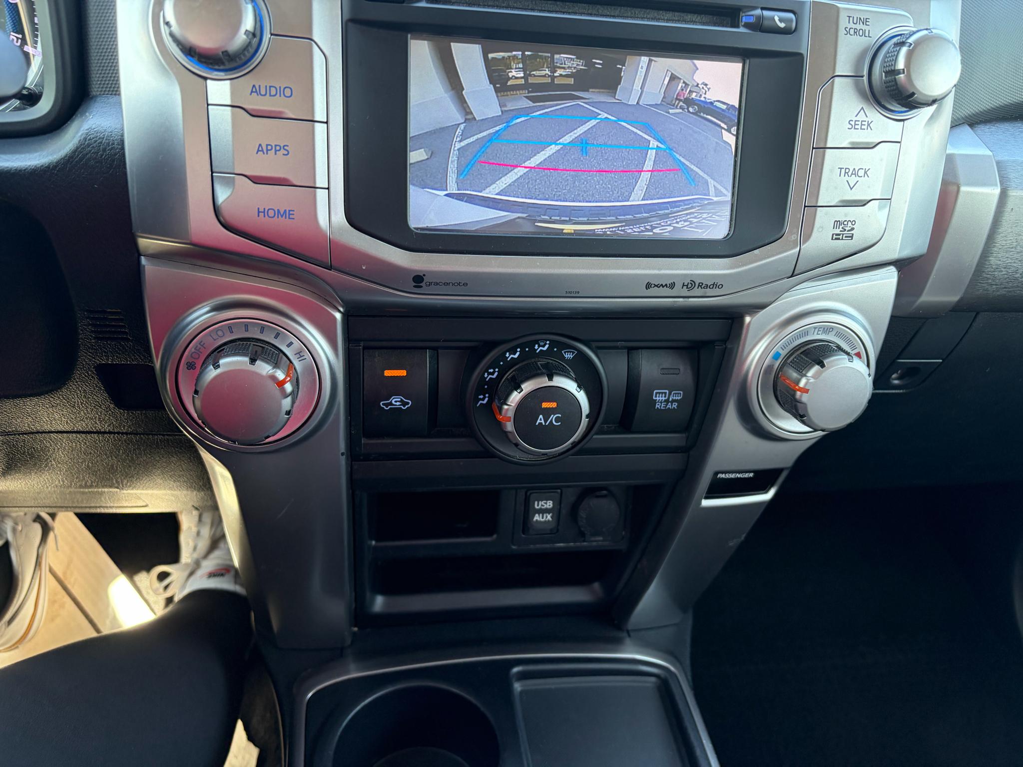 Toyota 4Runner SR5 Premium 2WD (Natl) 2017