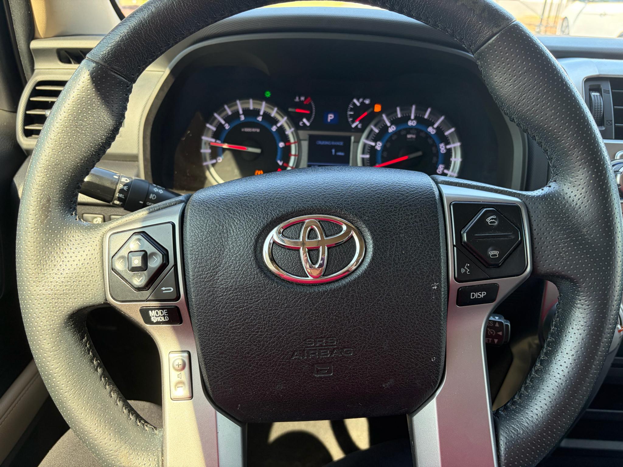 Toyota 4Runner SR5 Premium 2WD (Natl) 2017