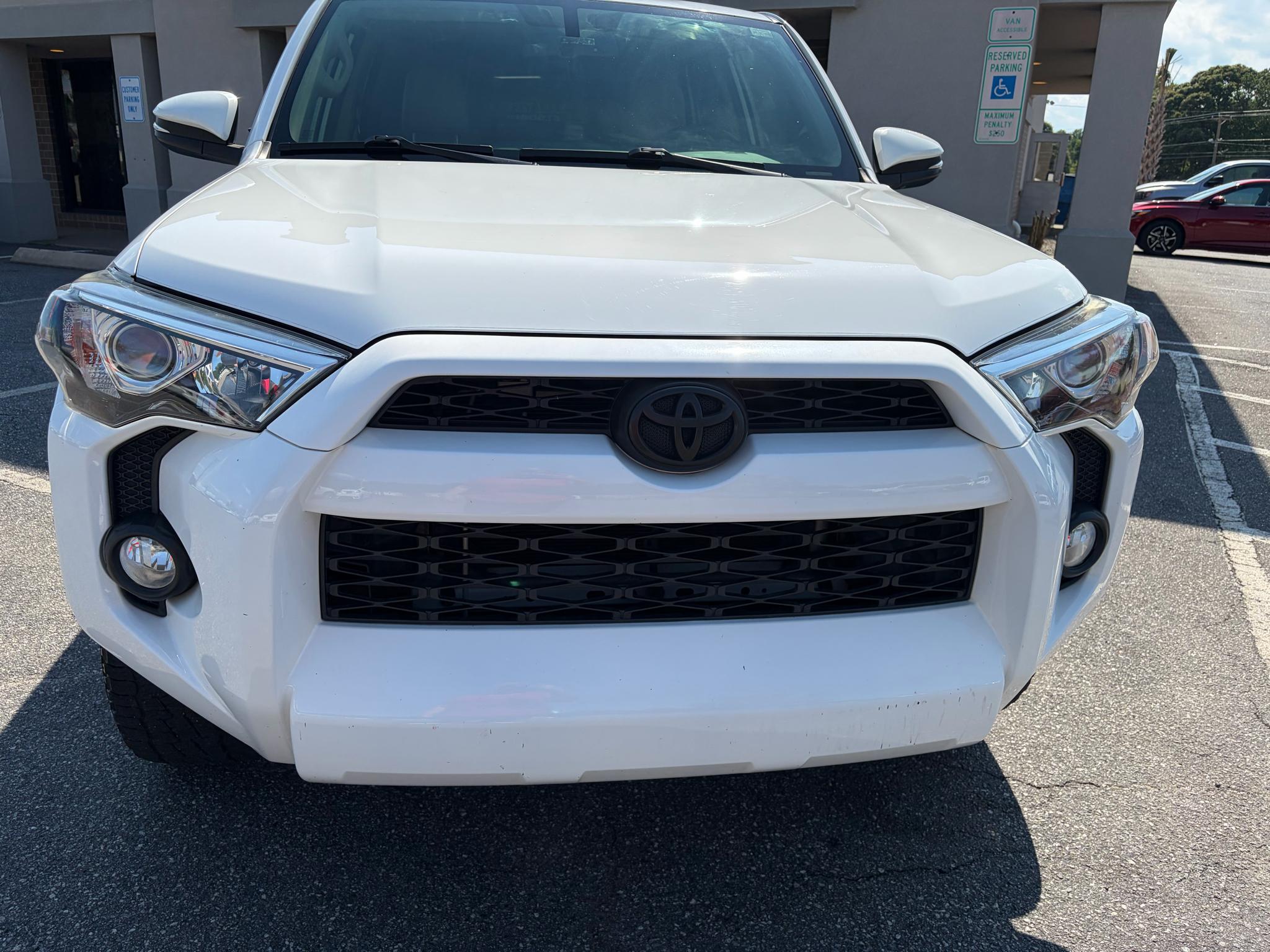 Toyota 4Runner SR5 Premium 2WD (Natl) 2017