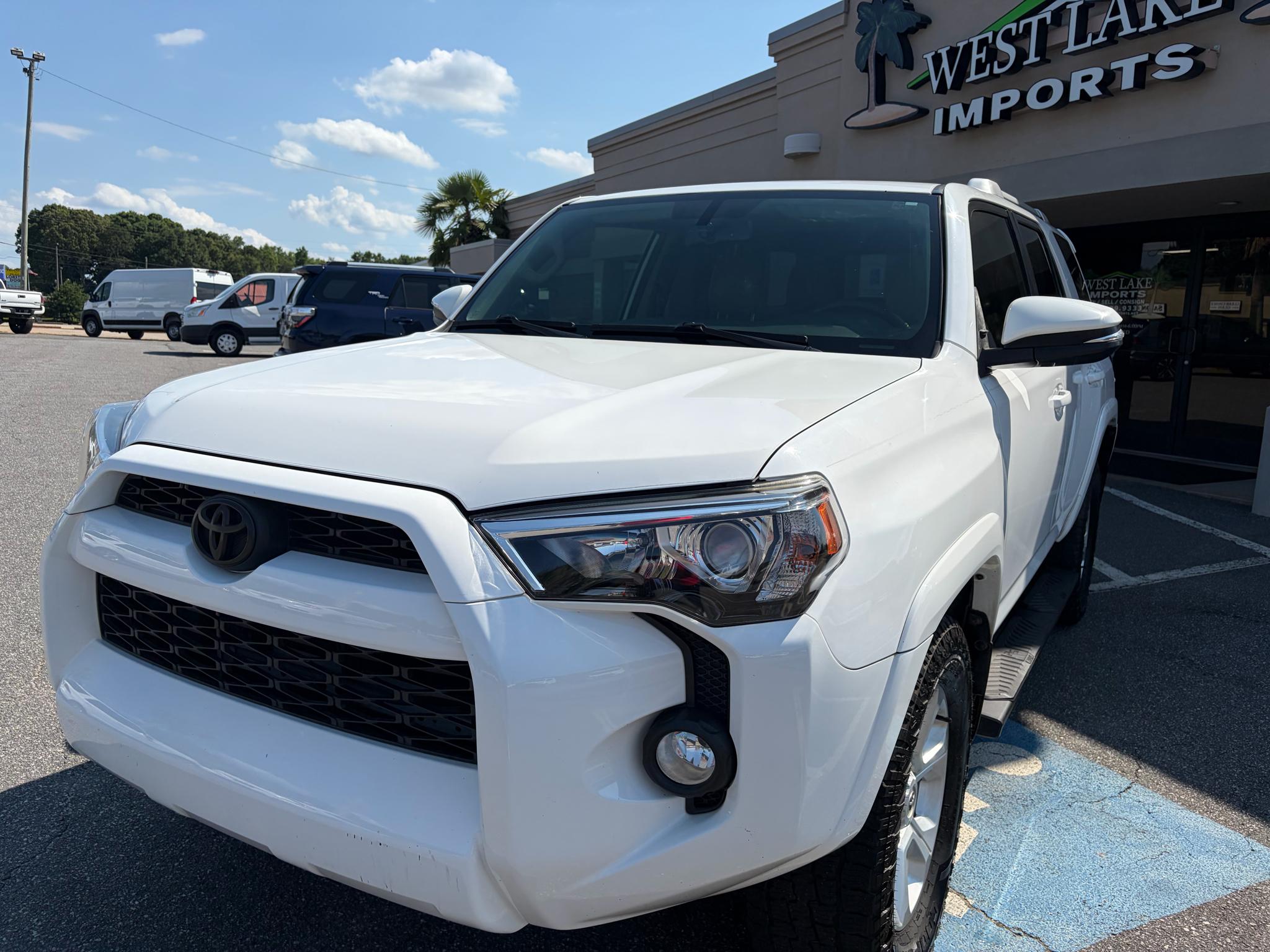 Toyota 4Runner SR5 Premium 2WD (Natl) 2017
