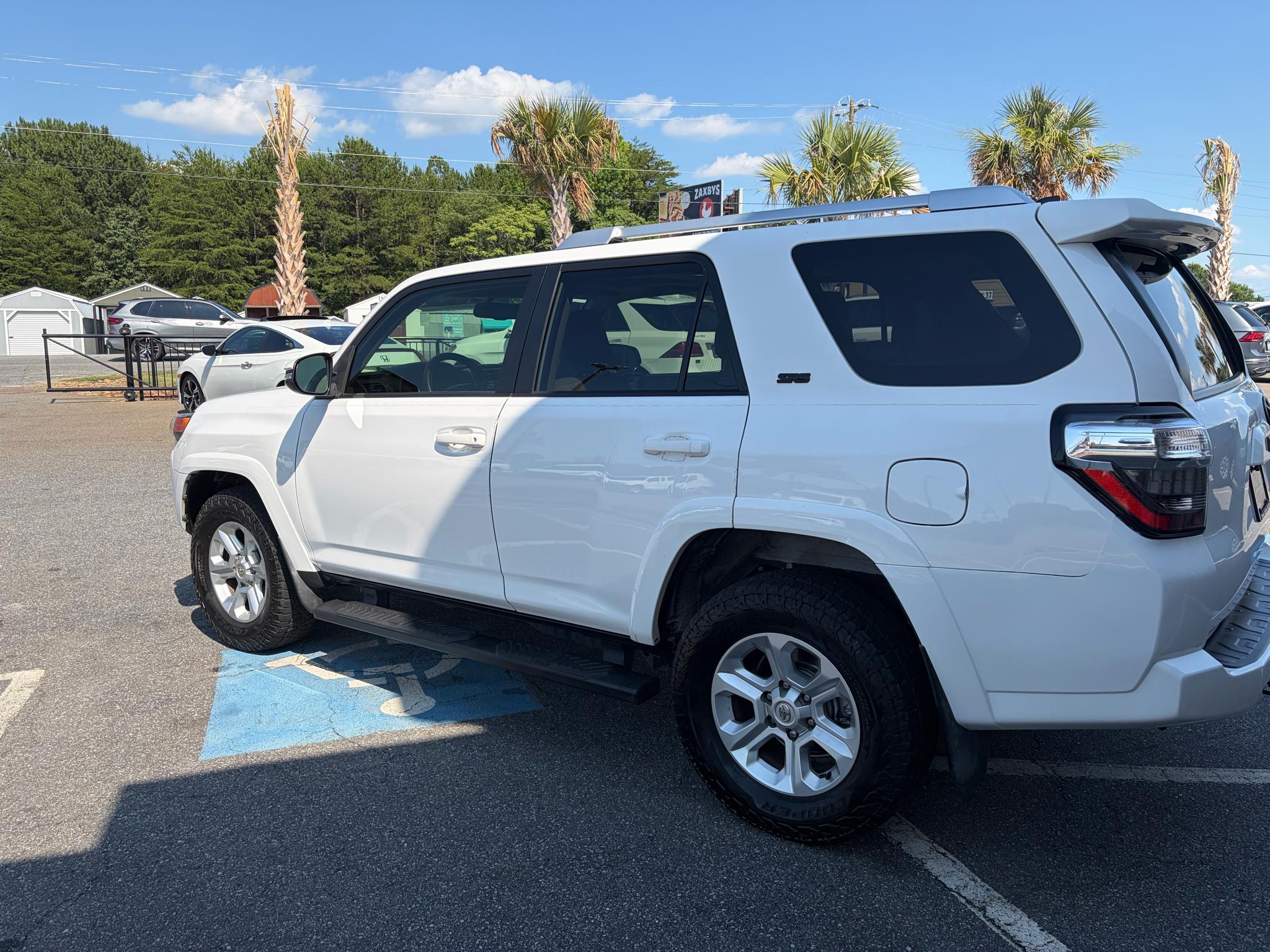 Toyota 4Runner SR5 Premium 2WD (Natl) 2017