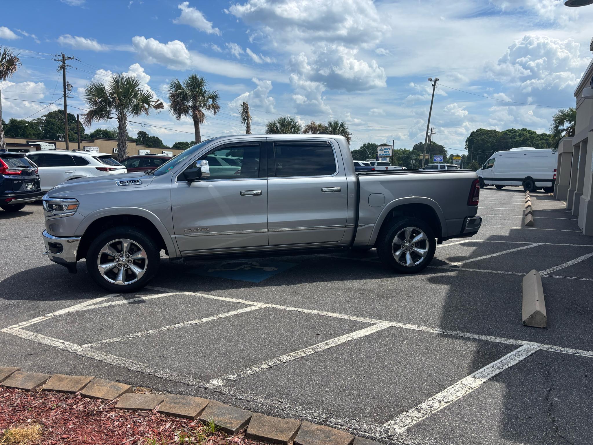 RAM 1500 Limited 4x4 Crew Cab 5'7" Box 2019