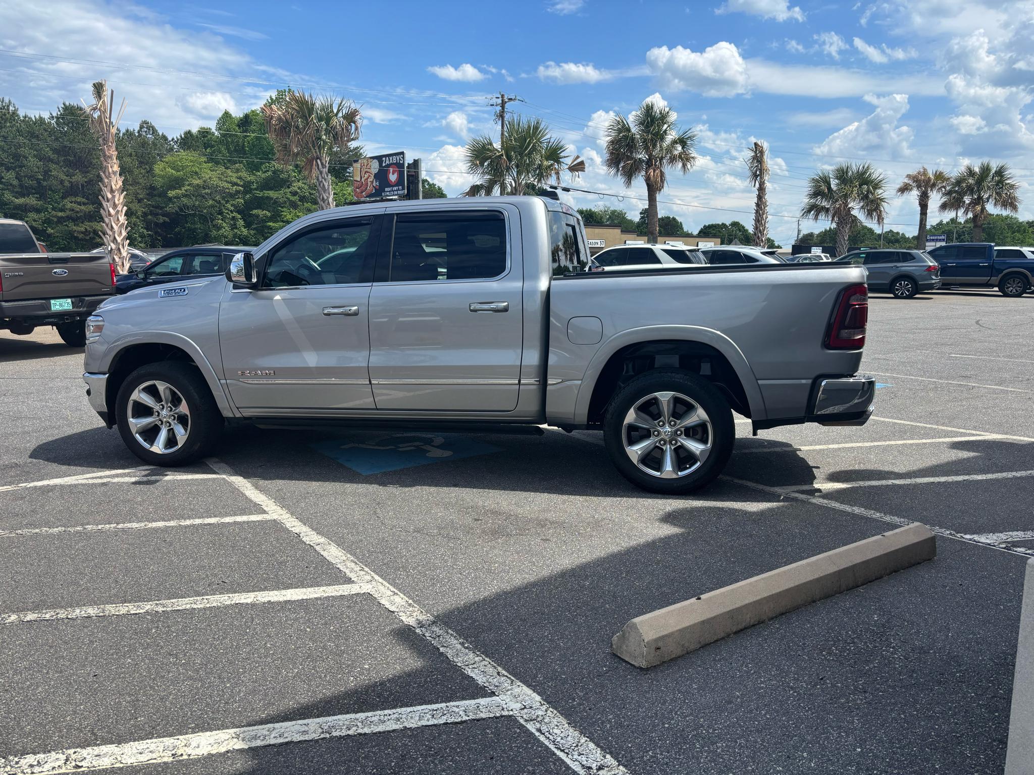 RAM 1500 Limited 4x4 Crew Cab 5'7" Box 2019
