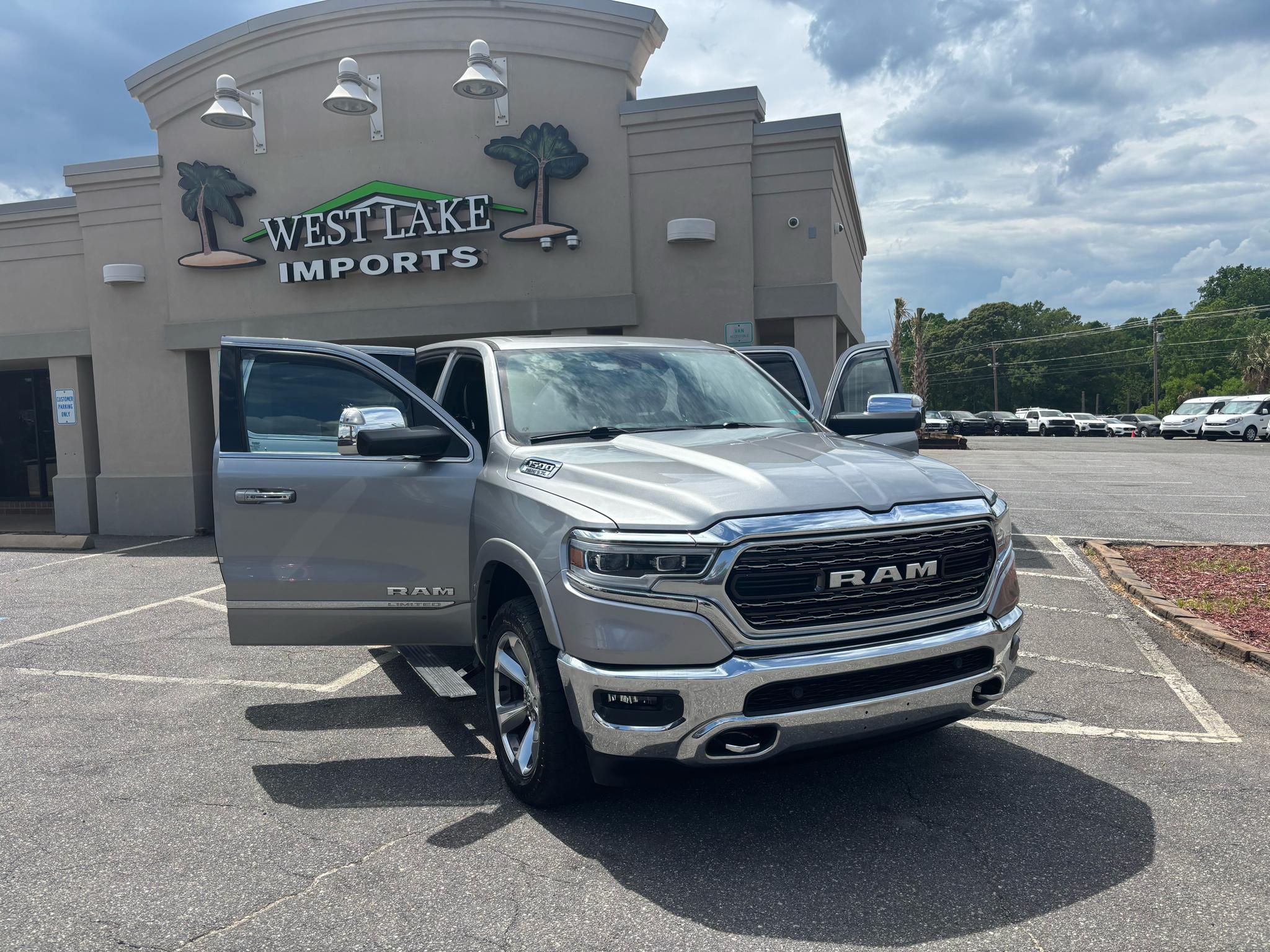 RAM 1500 Limited 4x4 Crew Cab 5'7" Box 2019