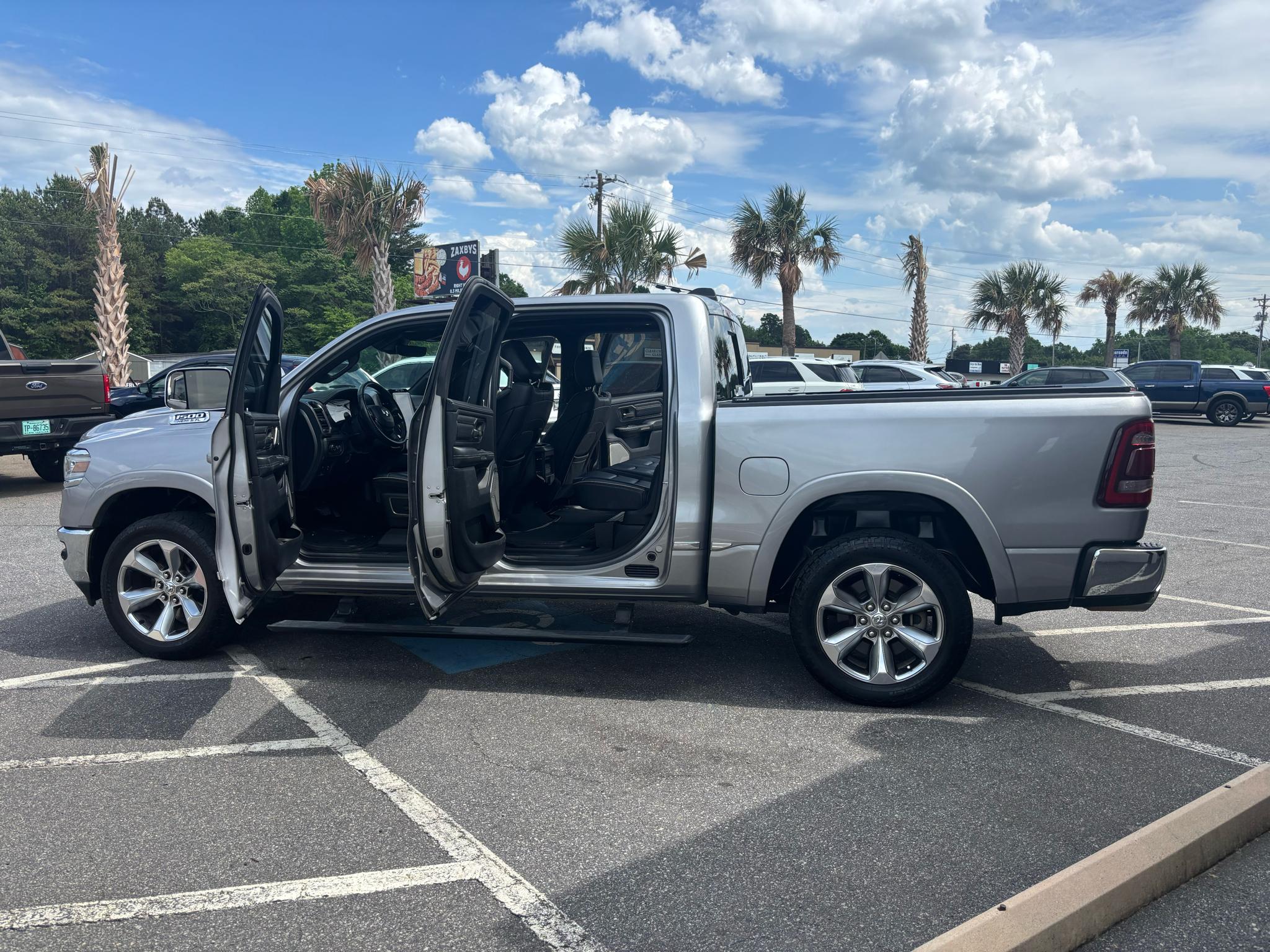 RAM 1500 Limited 4x4 Crew Cab 5'7" Box 2019
