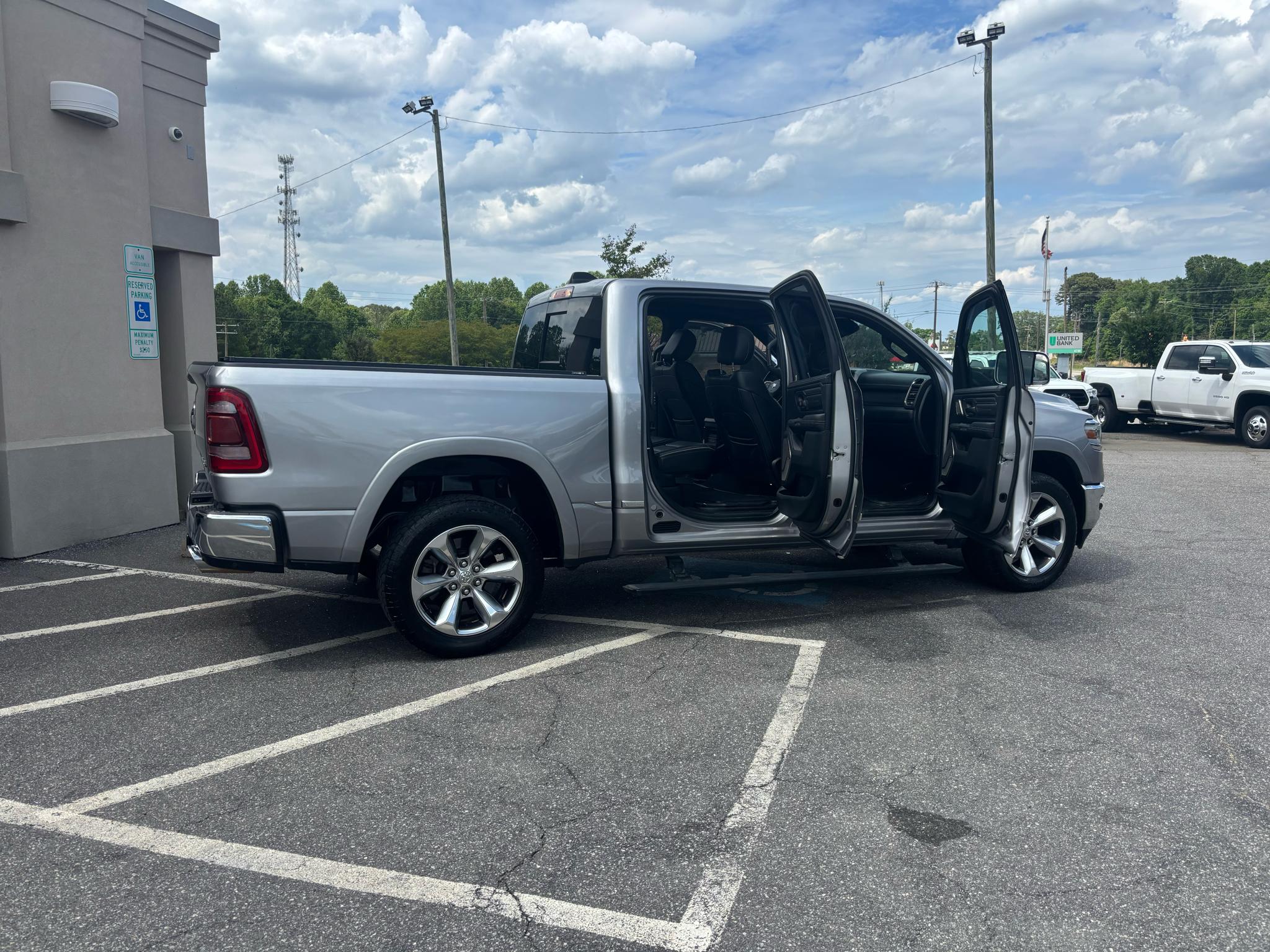 RAM 1500 Limited 4x4 Crew Cab 5'7" Box 2019
