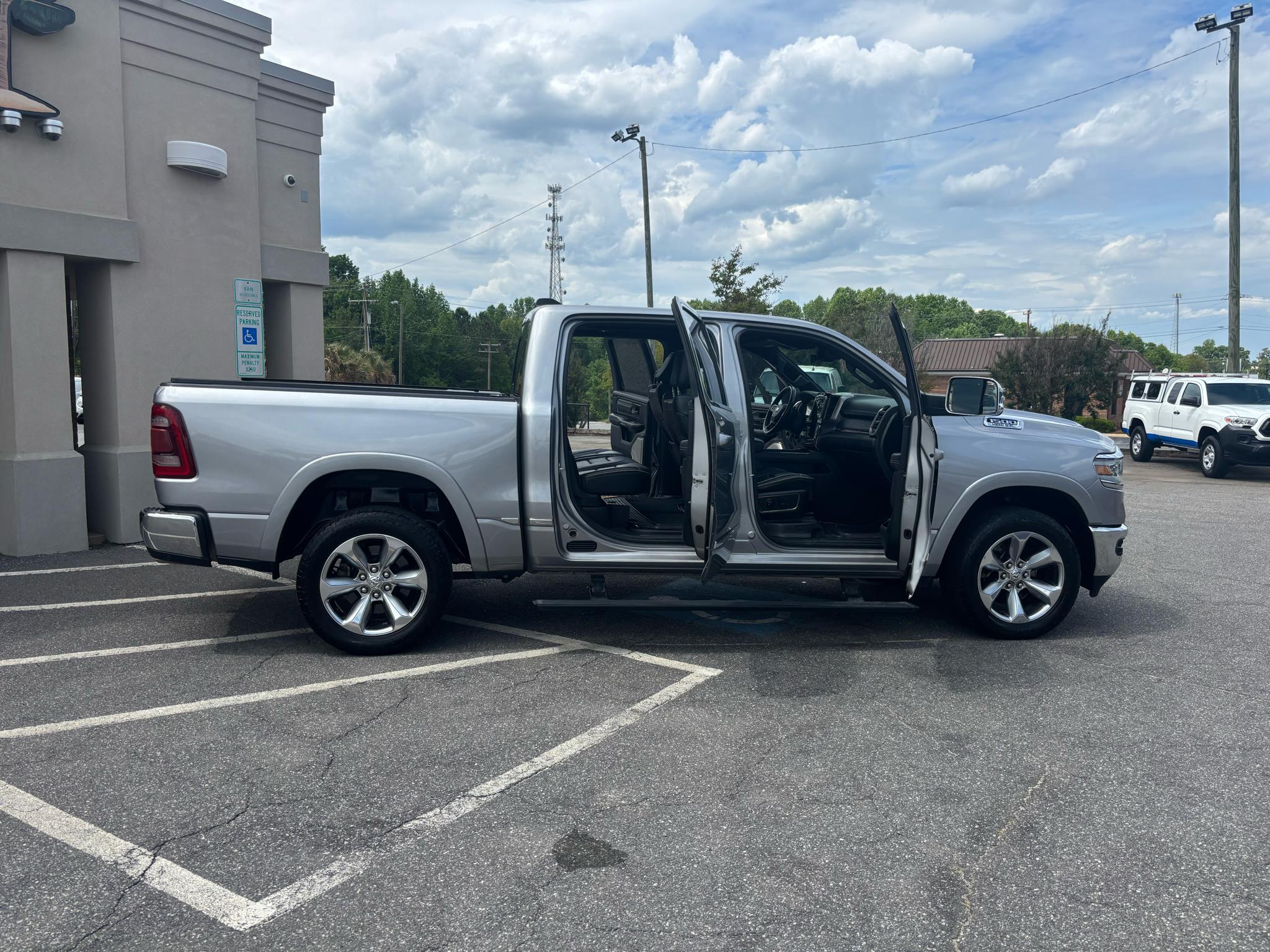 RAM 1500 Limited 4x4 Crew Cab 5'7" Box 2019