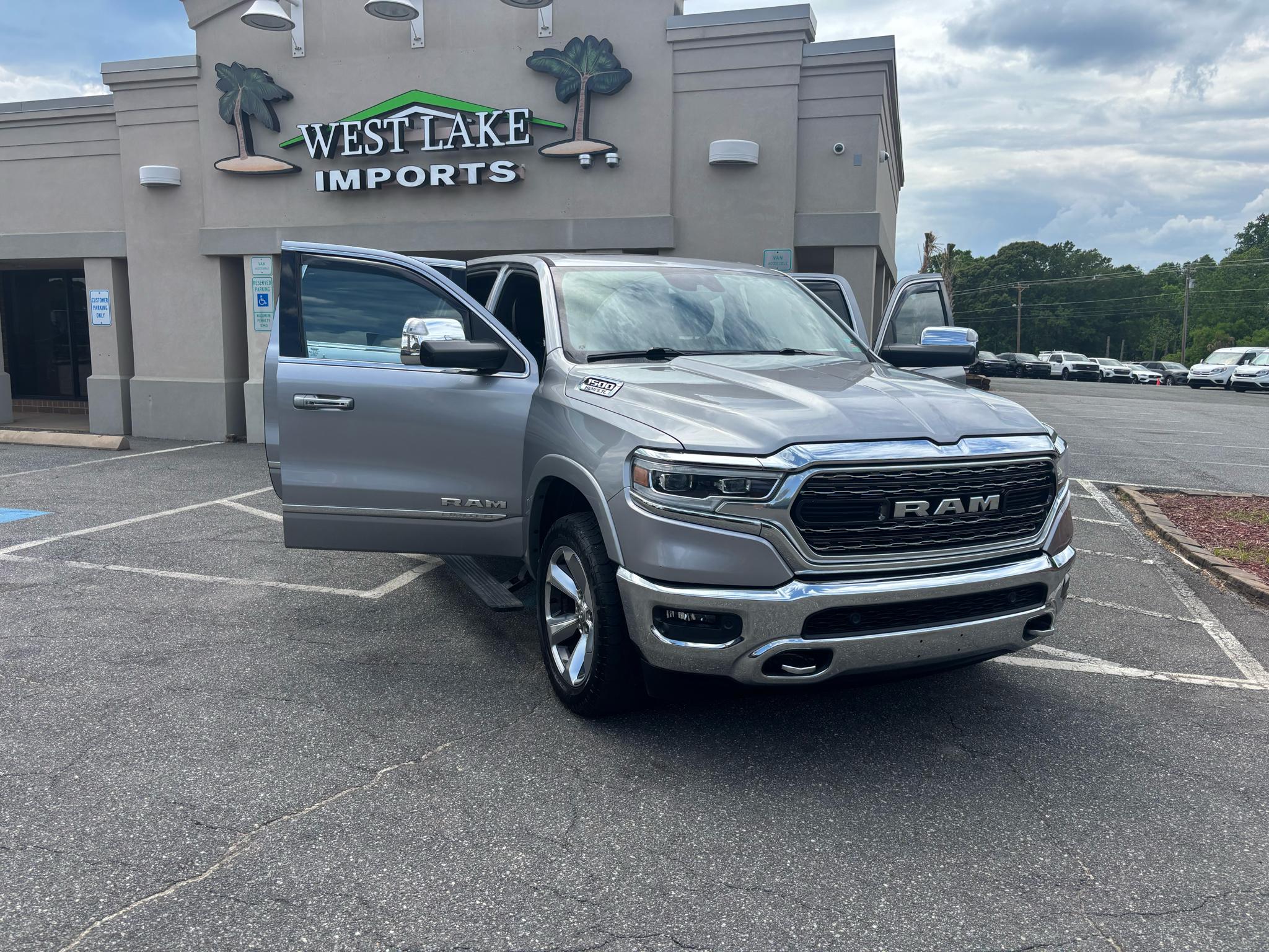 RAM 1500 Limited 4x4 Crew Cab 5'7" Box 2019