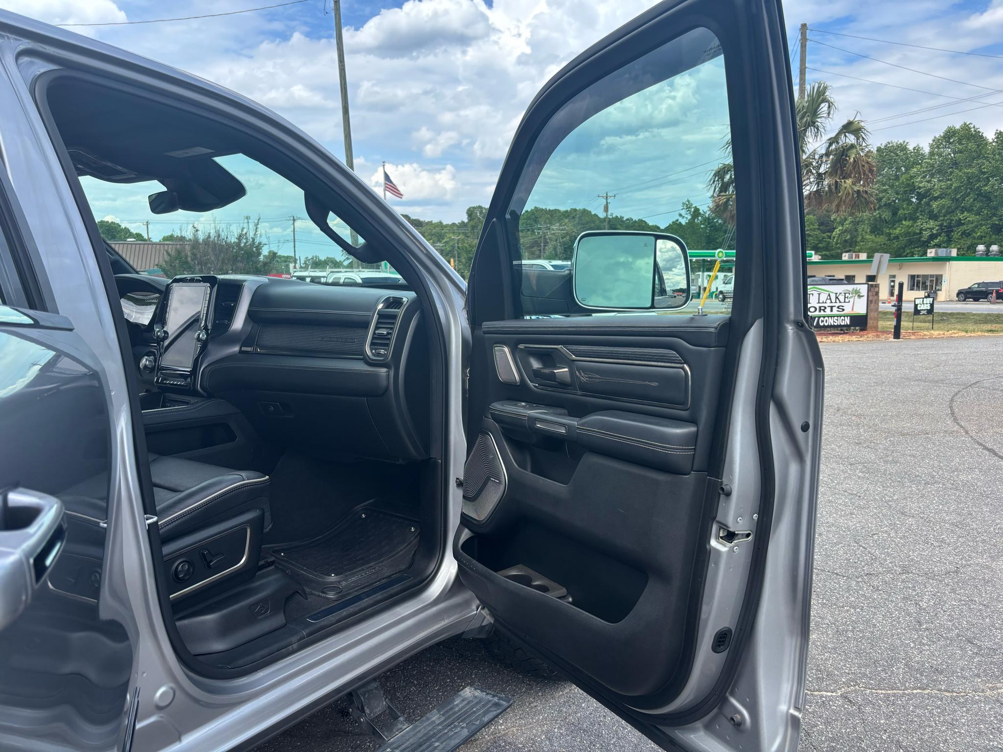 RAM 1500 Limited 4x4 Crew Cab 5'7" Box 2019