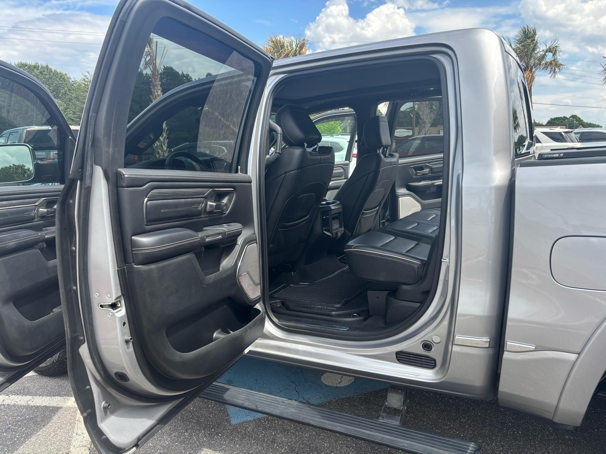RAM 1500 Limited 4x4 Crew Cab 5'7" Box 2019