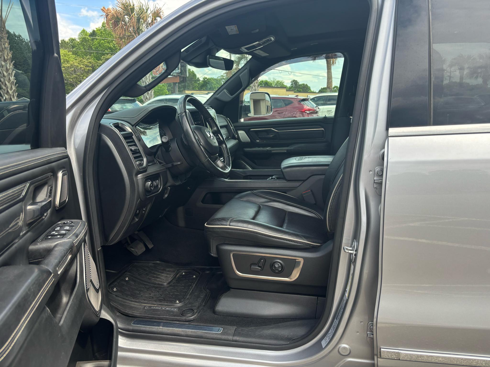 RAM 1500 Limited 4x4 Crew Cab 5'7" Box 2019