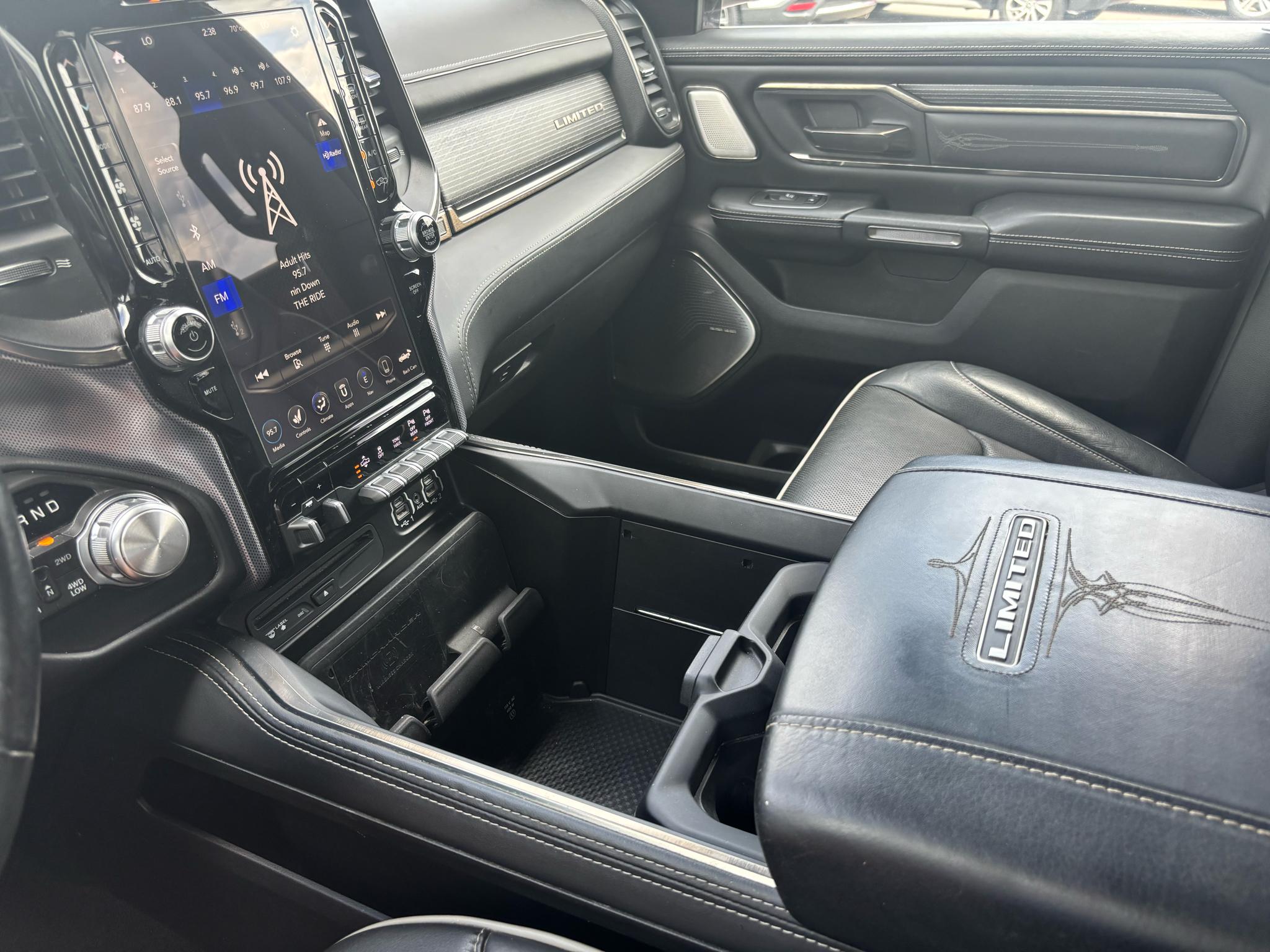 RAM 1500 Limited 4x4 Crew Cab 5'7" Box 2019