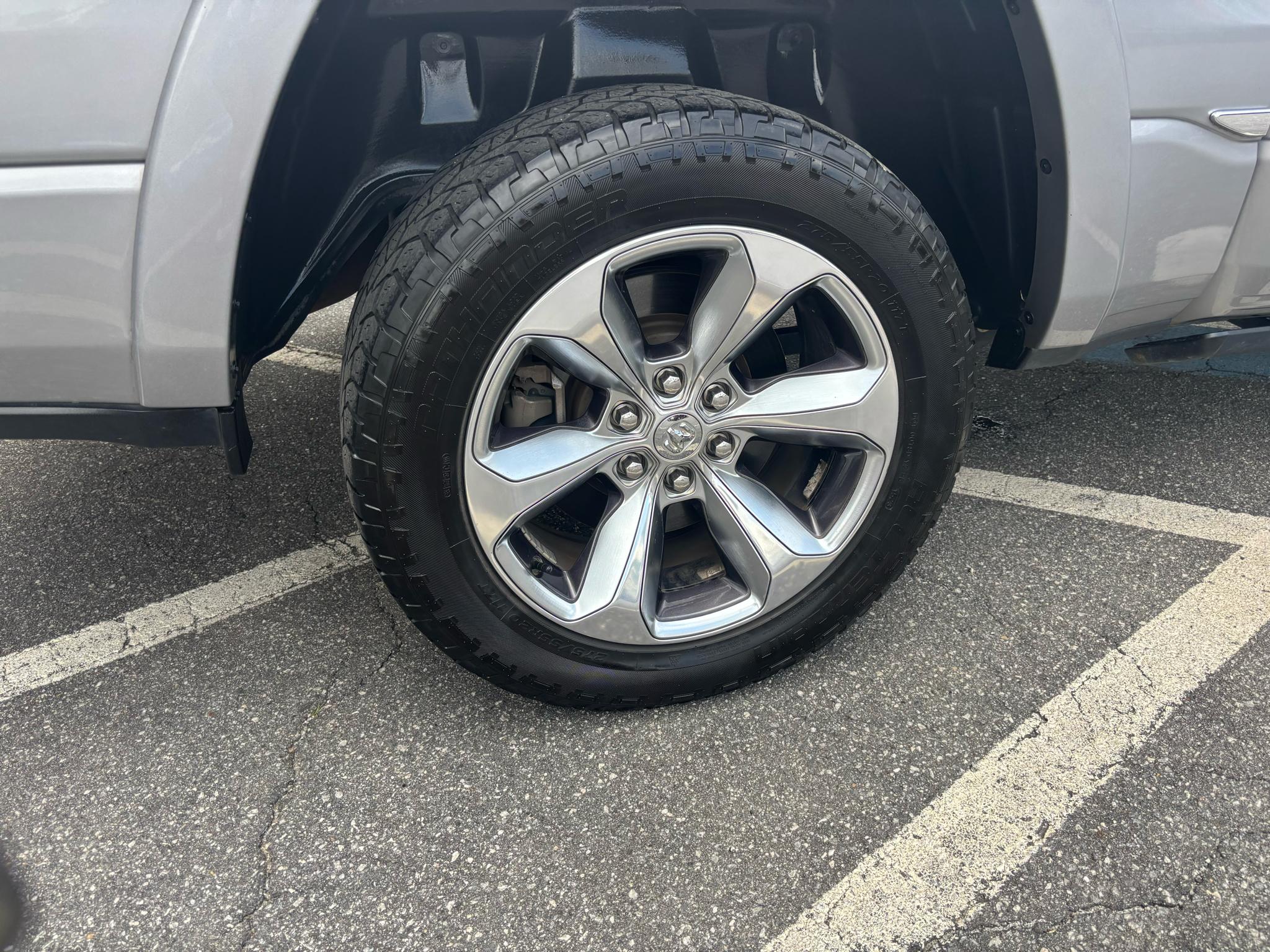 RAM 1500 Limited 4x4 Crew Cab 5'7" Box 2019