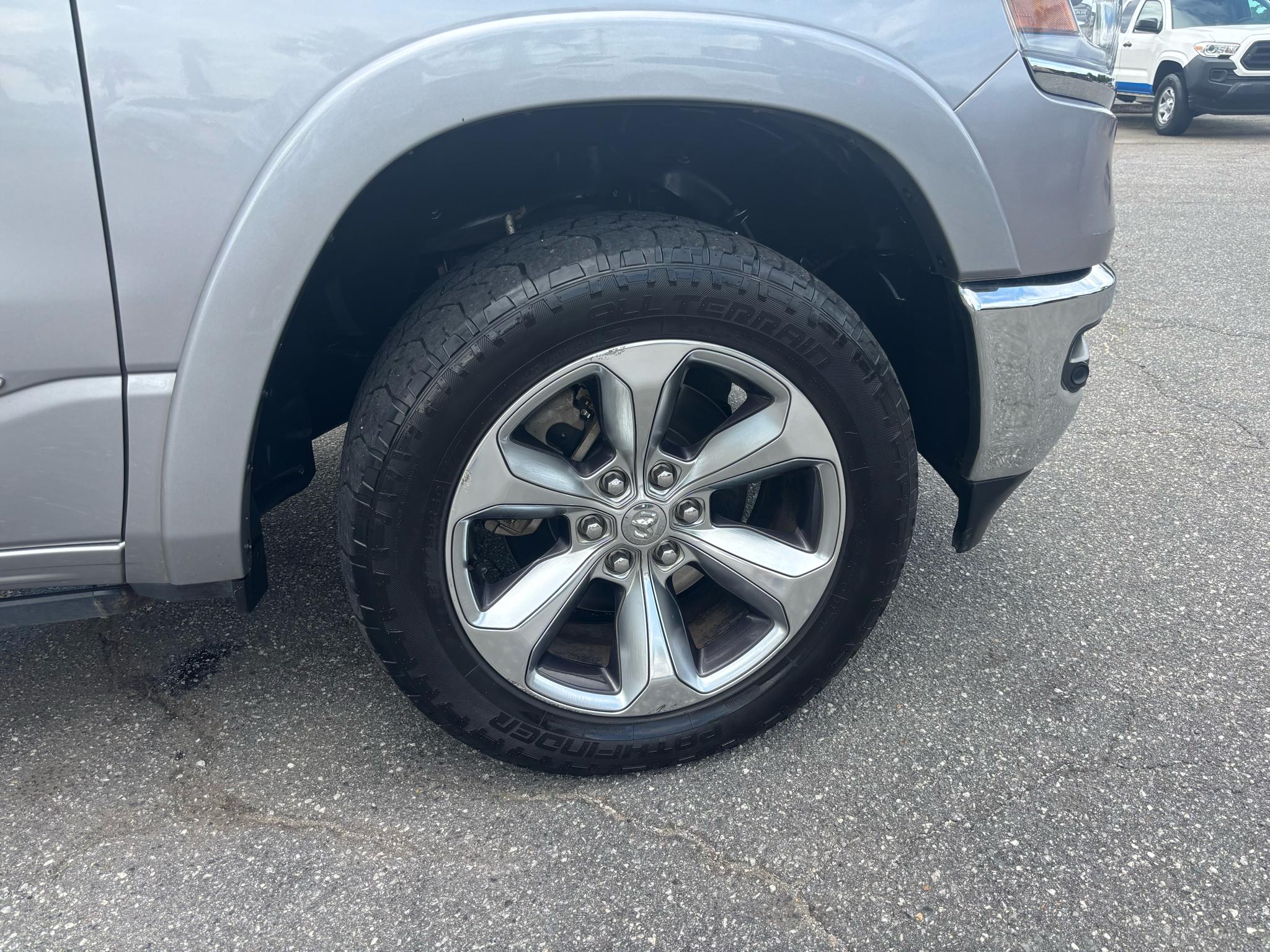 RAM 1500 Limited 4x4 Crew Cab 5'7" Box 2019