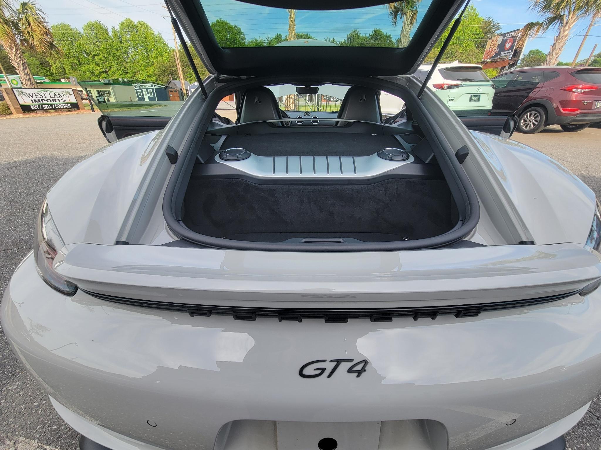 Porsche 718 Cayman GT4 Coupe 2022