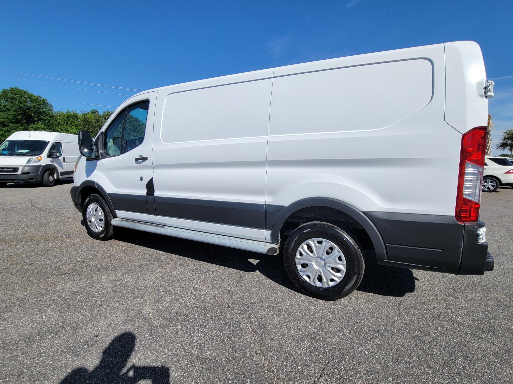 Ford Transit Cargo Van T-250 130" Low Rf 9000 GVWR Swing-Out RH Dr 2015