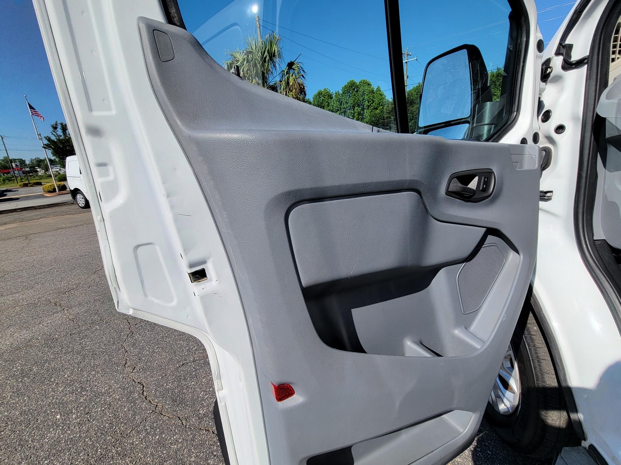 Ford Transit Cargo Van T-250 130" Low Rf 9000 GVWR Swing-Out RH Dr 2015