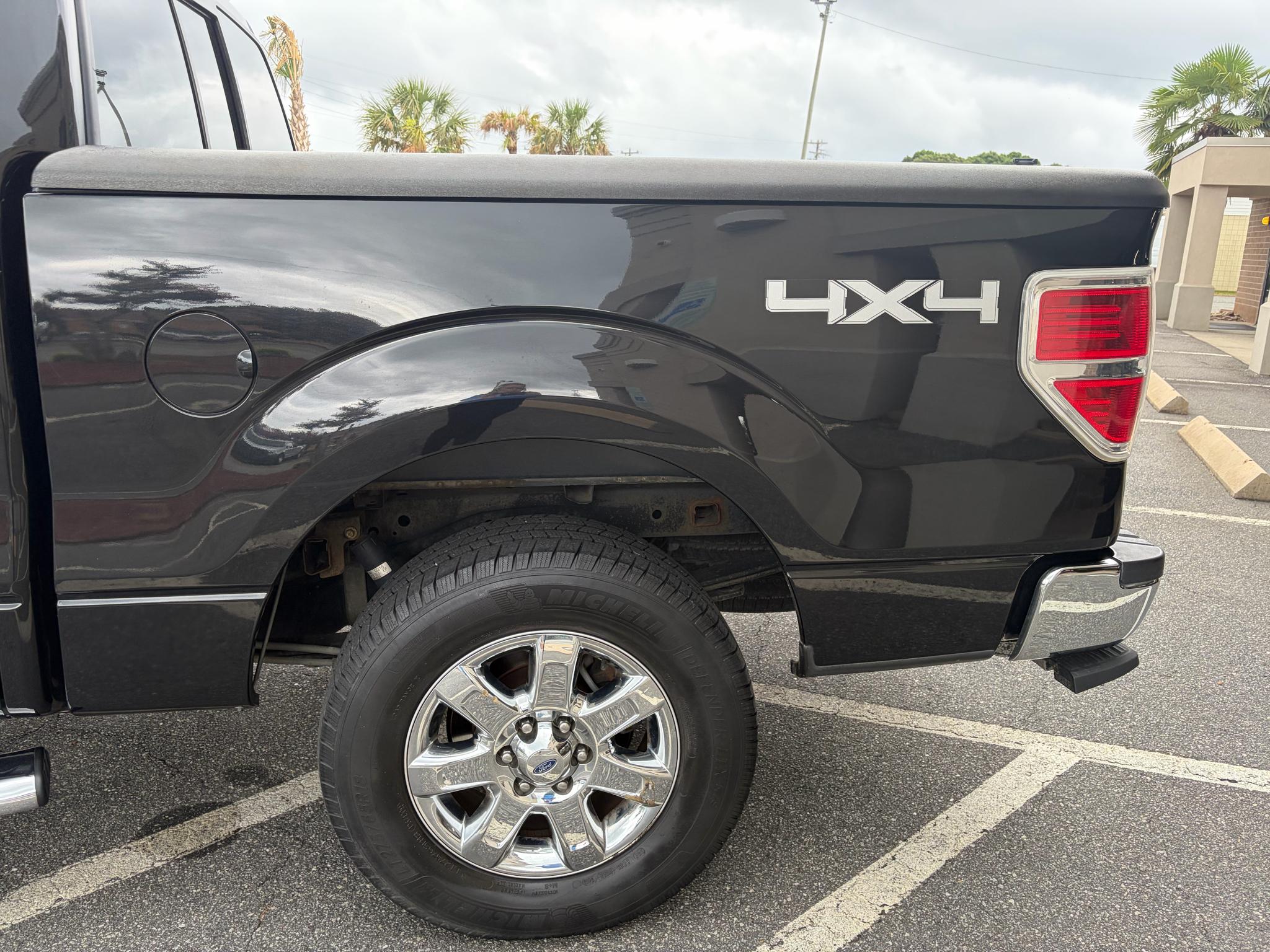 Ford F-150 4WD SuperCrew 145" Limited 2013