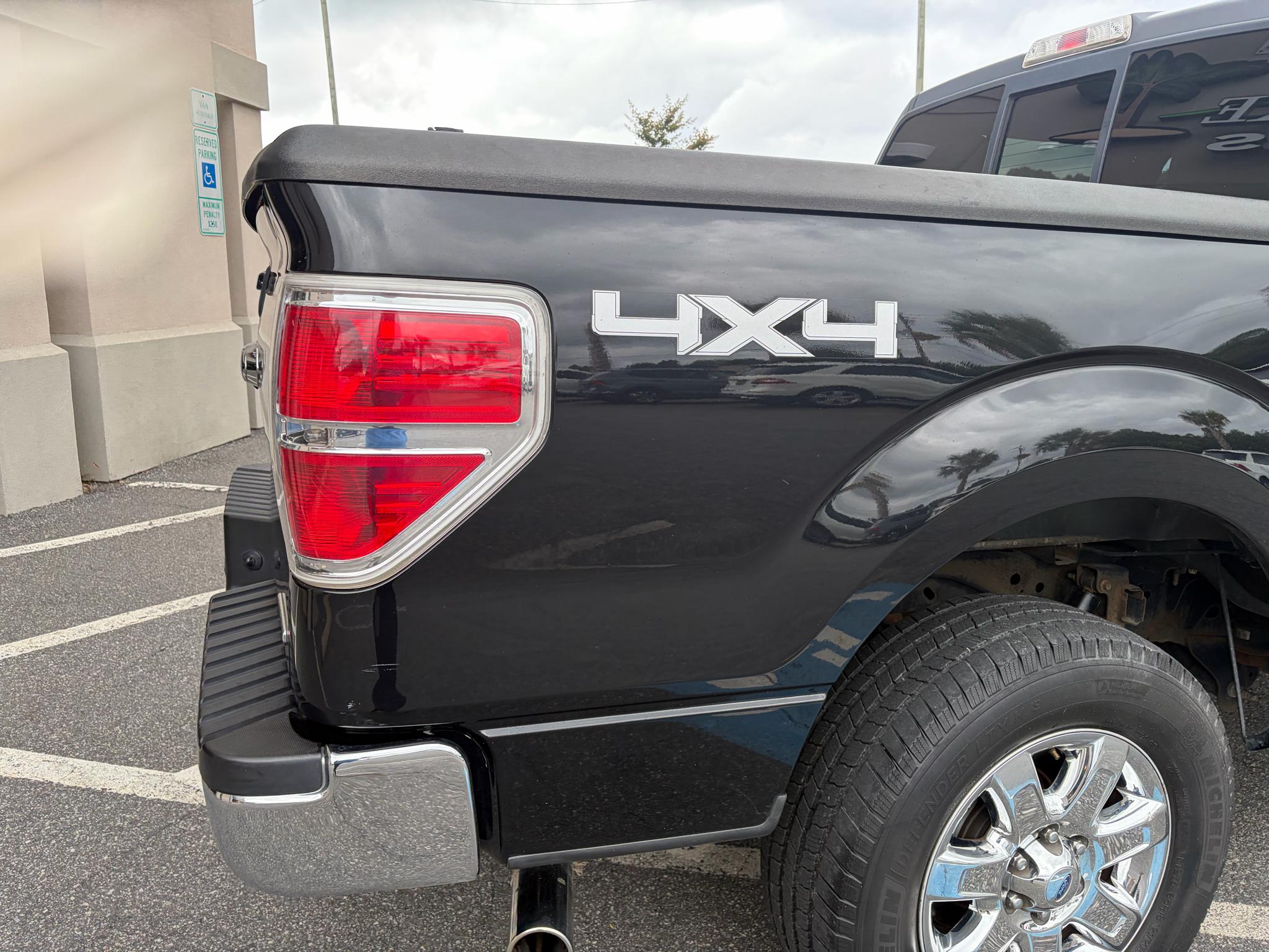 Ford F-150 4WD SuperCrew 145" Limited 2013