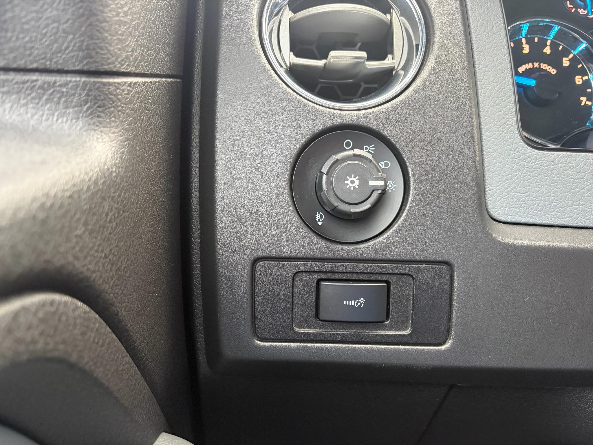 Ford F-150 4WD SuperCrew 145" Limited 2013