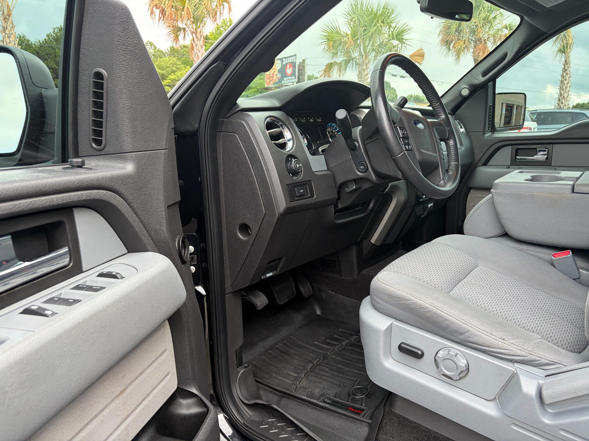 Ford F-150 4WD SuperCrew 145" Limited 2013