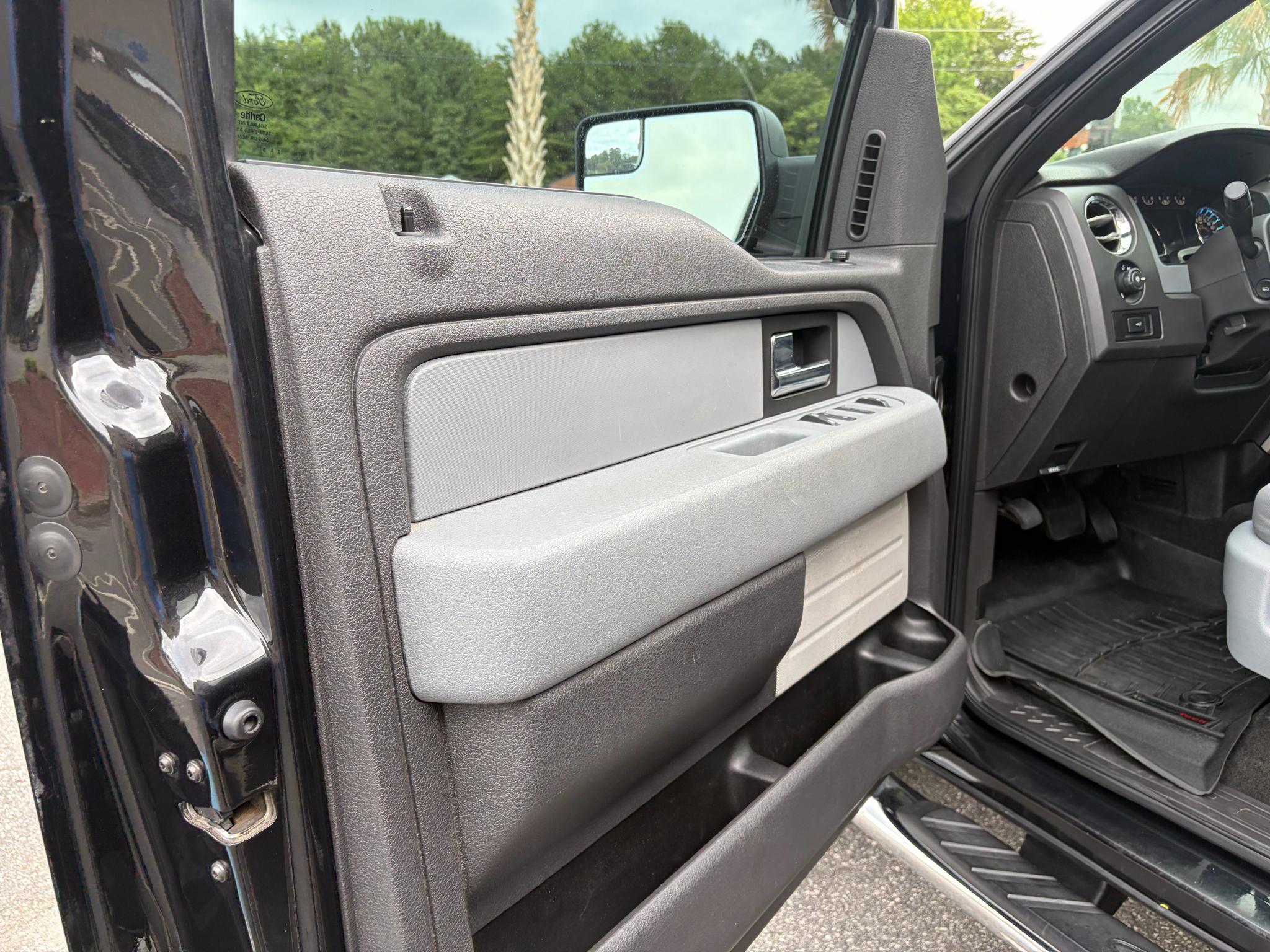 Ford F-150 4WD SuperCrew 145" Limited 2013