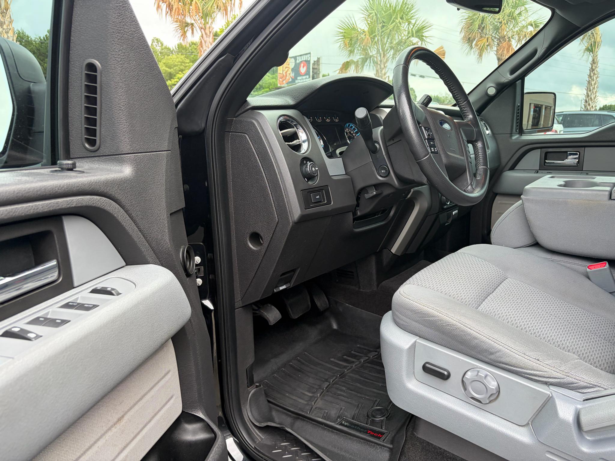 Ford F-150 4WD SuperCrew 145" Limited 2013