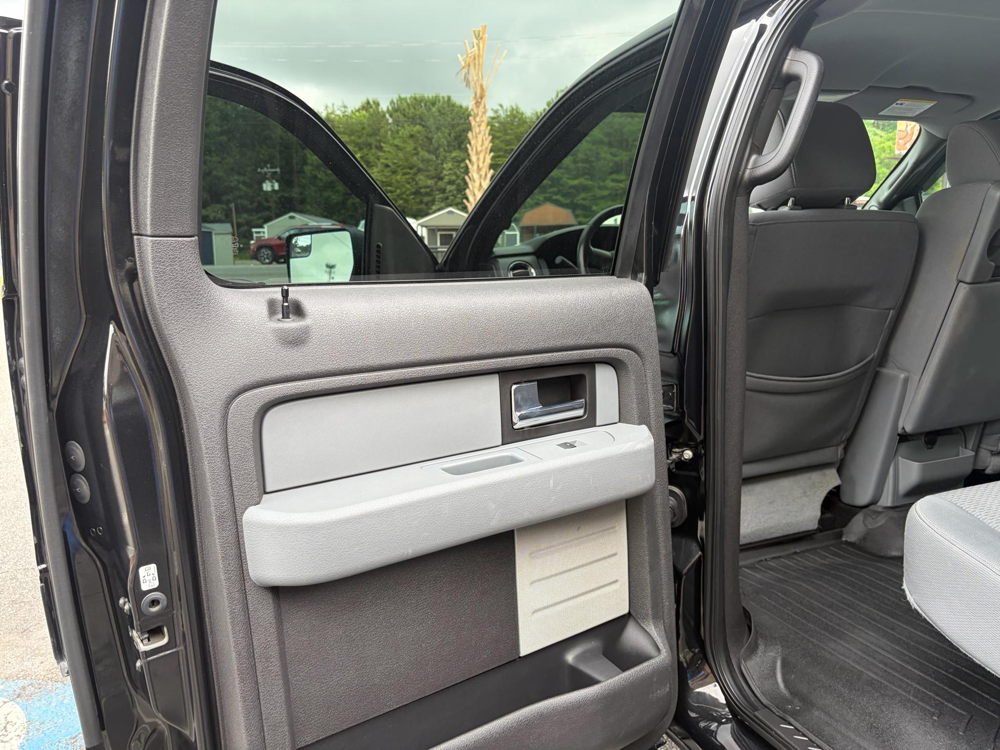 Ford F-150 4WD SuperCrew 145" Limited 2013