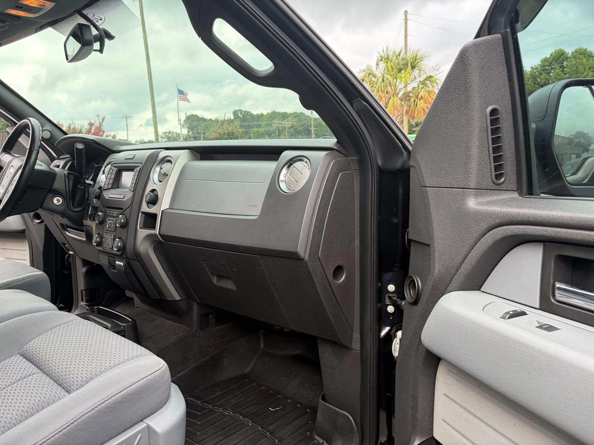 Ford F-150 4WD SuperCrew 145" Limited 2013