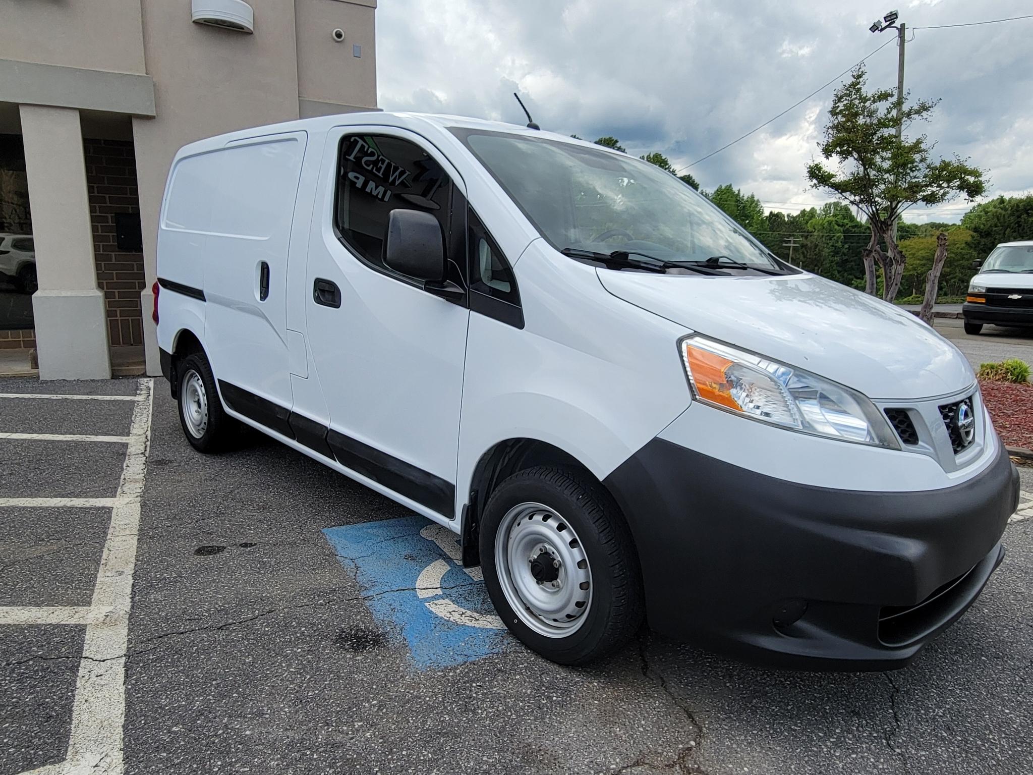 Nissan NV200 I4 S 2015
